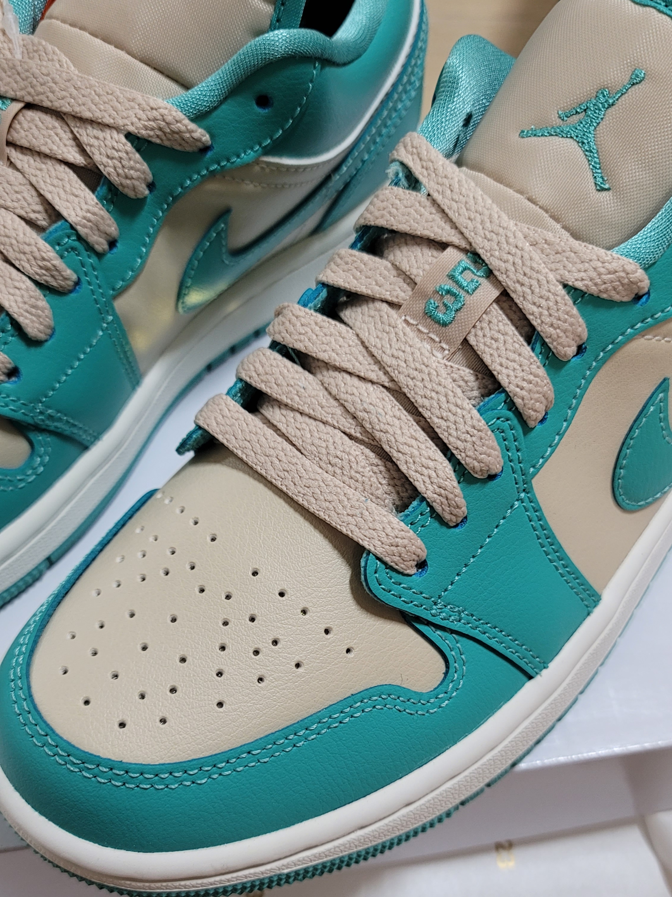 (W) Jordan 1 Low Sanddrift Washed Teal 착용 스타일