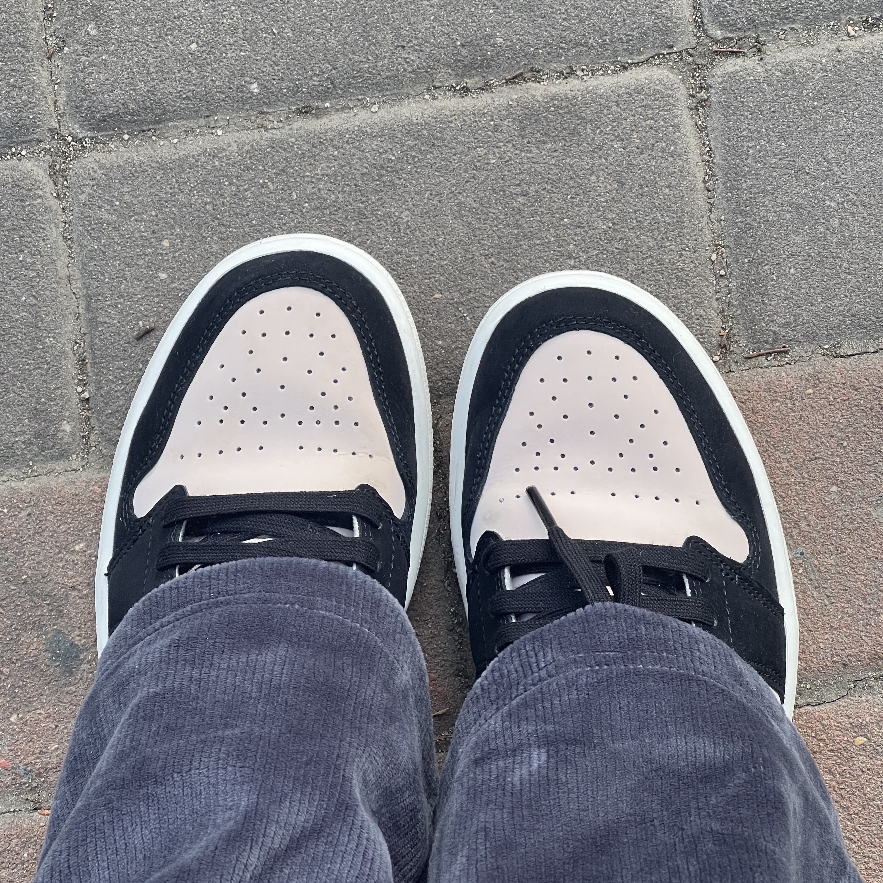(W) Jordan 1 Low Guava Ice 착용 스타일
