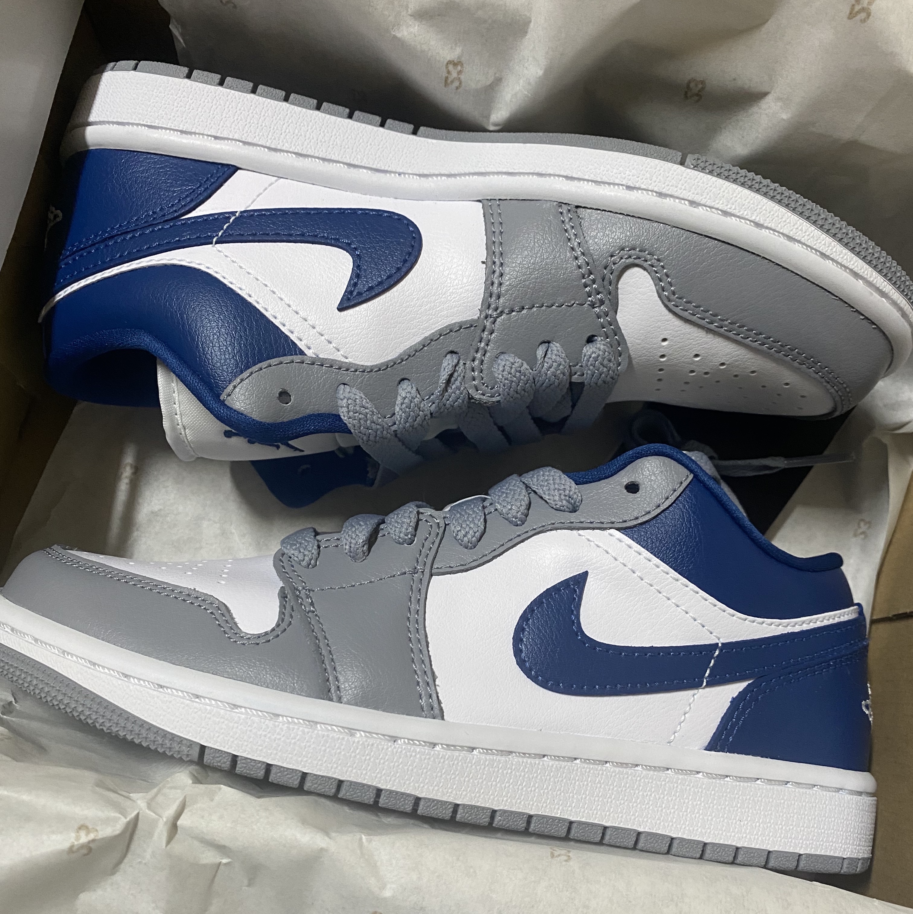 (W) Jordan 1 Low White Grey Blue 착용 스타일