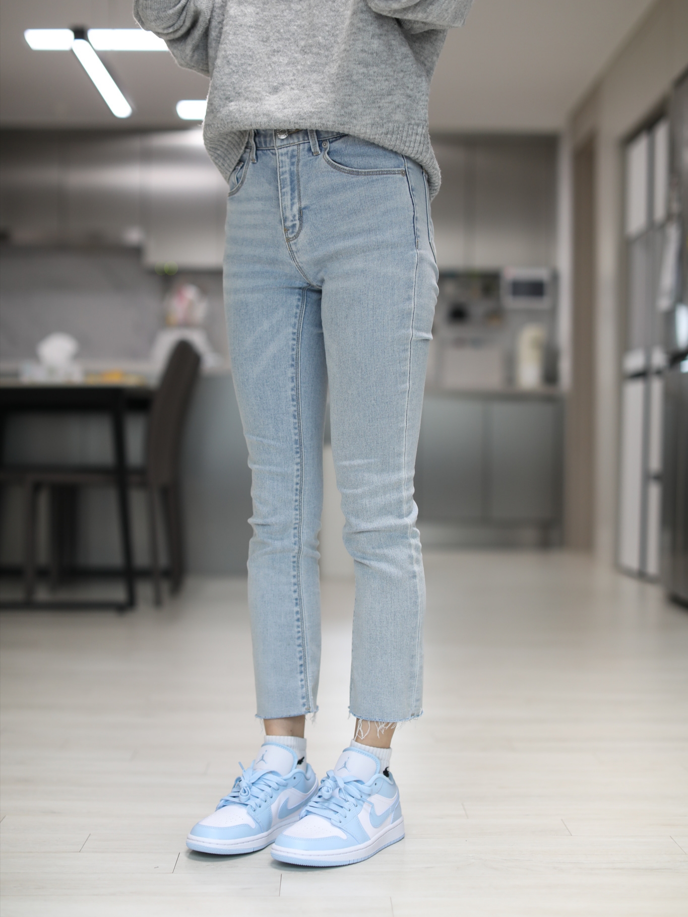 (W) Jordan 1 Low White Ice Blue 착용 스타일 - 2