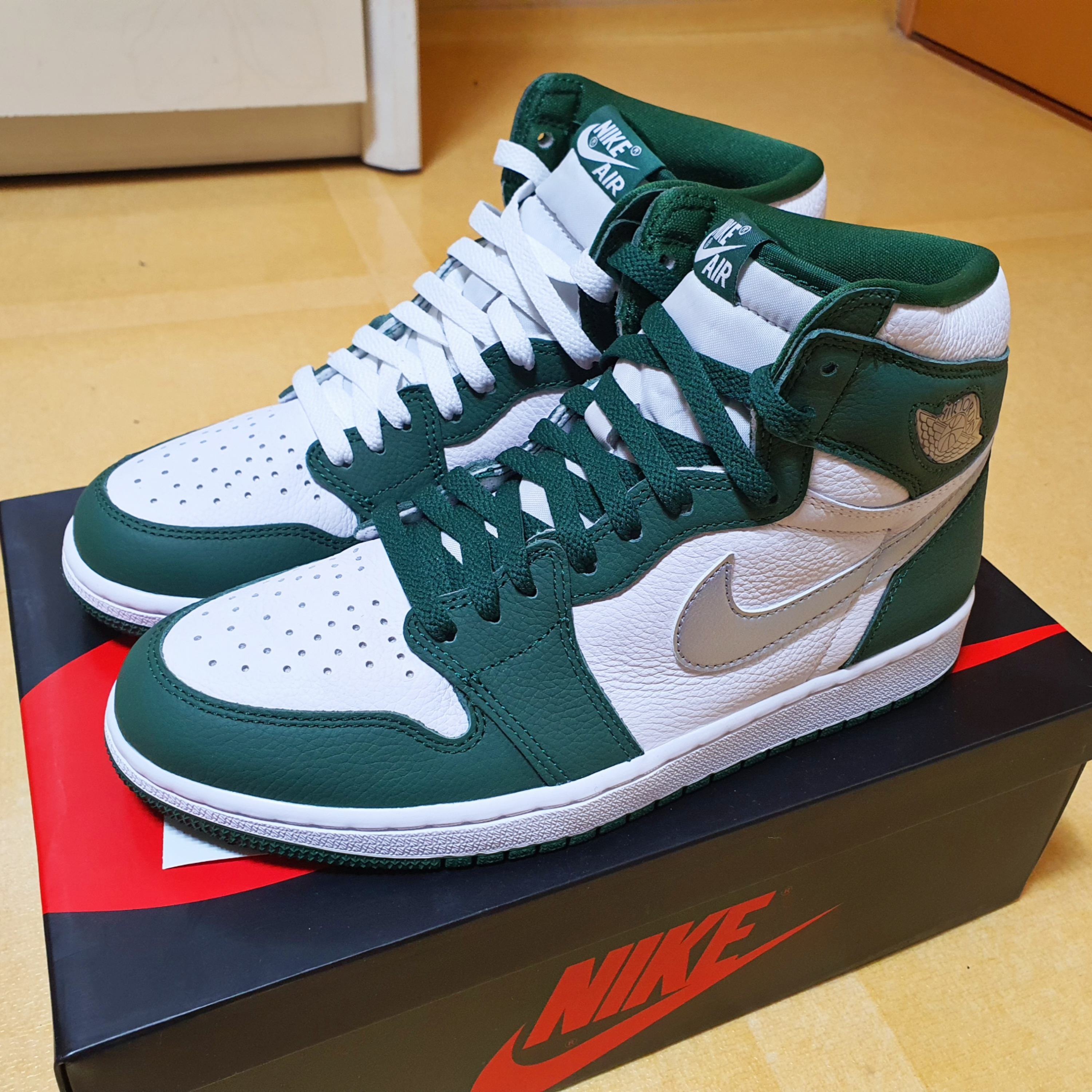 Jordan 1 Retro High OG Gorge Green 착용 스타일 - 2
