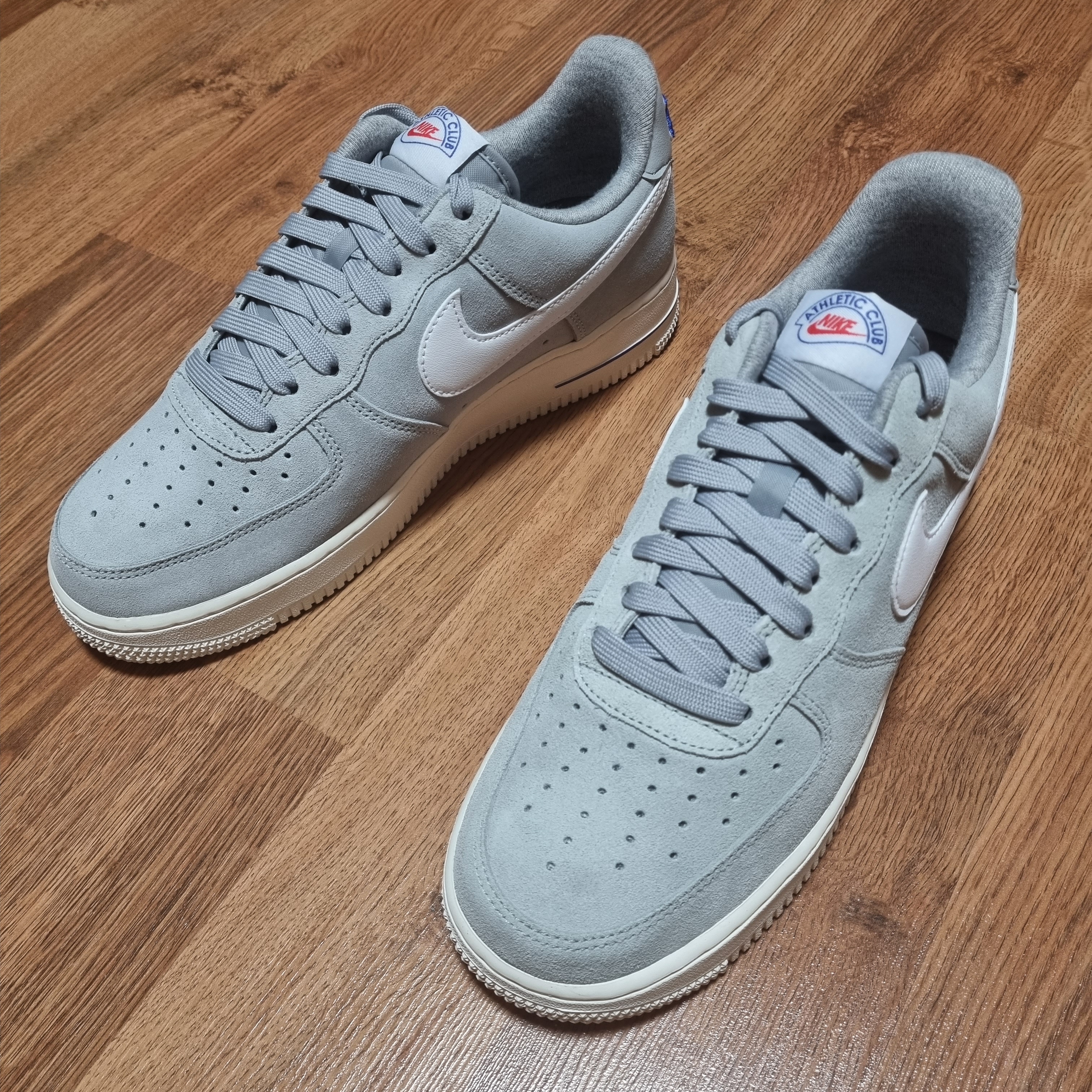 Nike Air Force 1 '07 LX Athletic Club Light Smoke Grey 착용 스타일 - 2