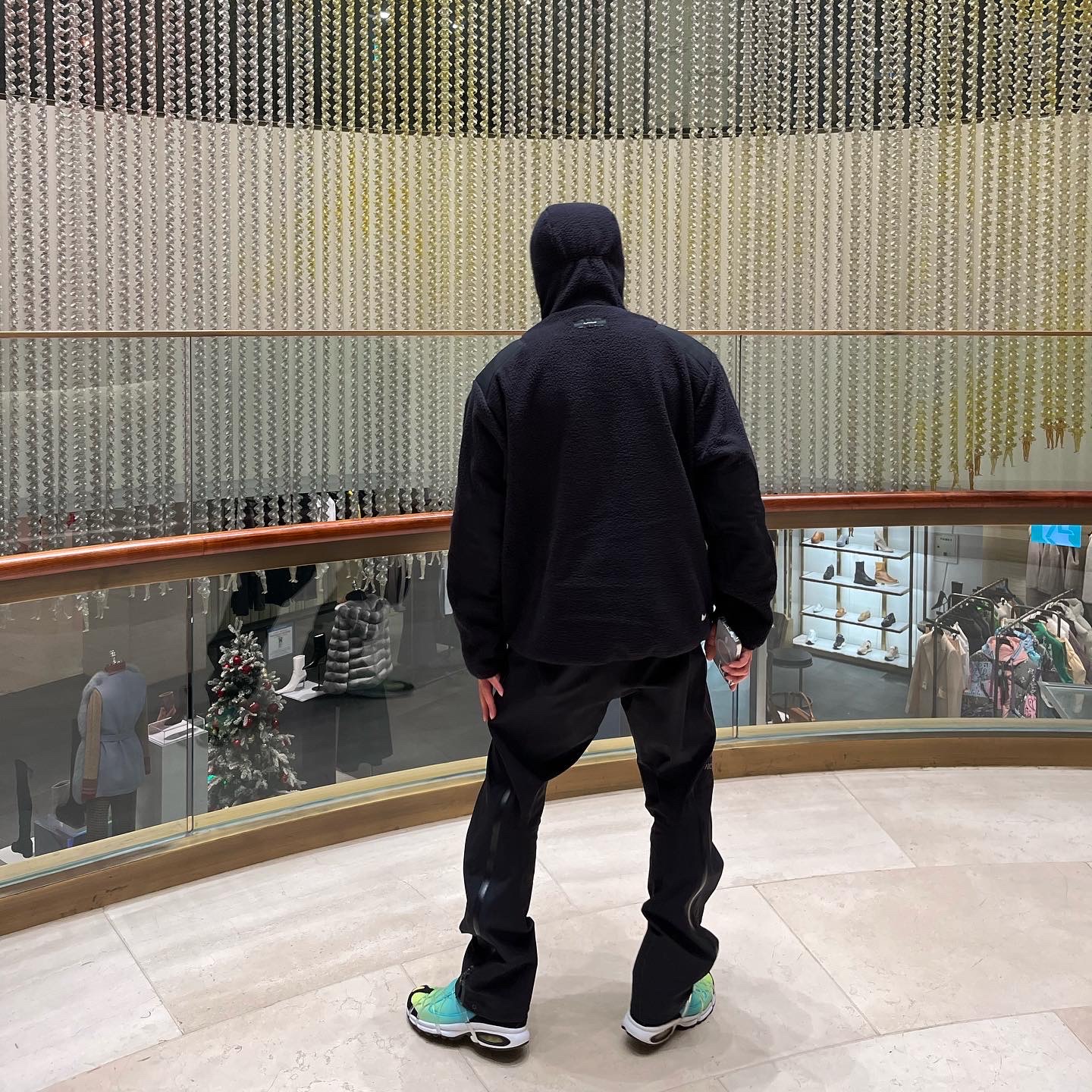 Supreme x Nike ACG Fleece Pullover Black - 22FW, Arc'teryx Beta Pants Black 착용 스타일 - 3