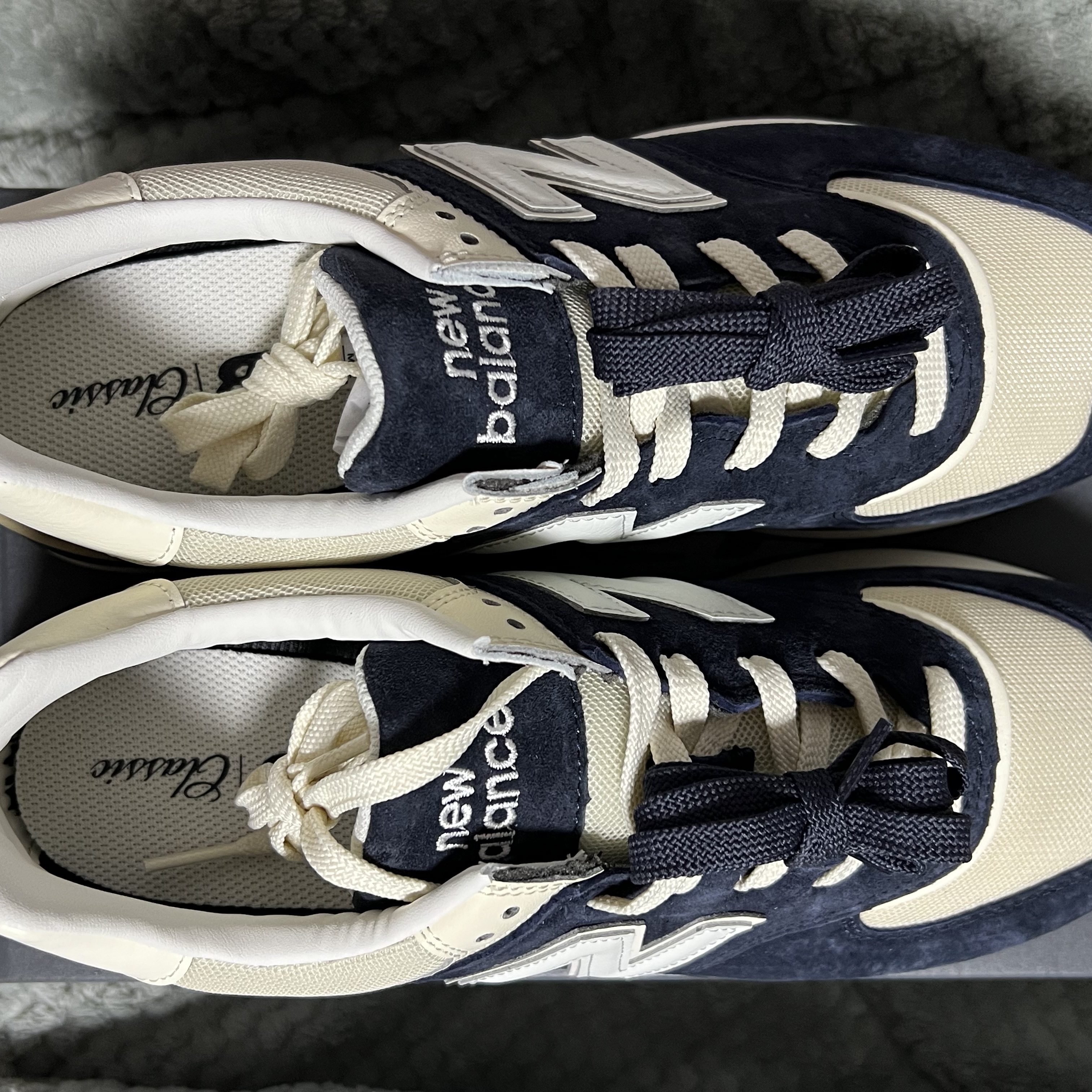 New Balance 574 Legacy Navy Blue 착용 스타일 - 1
