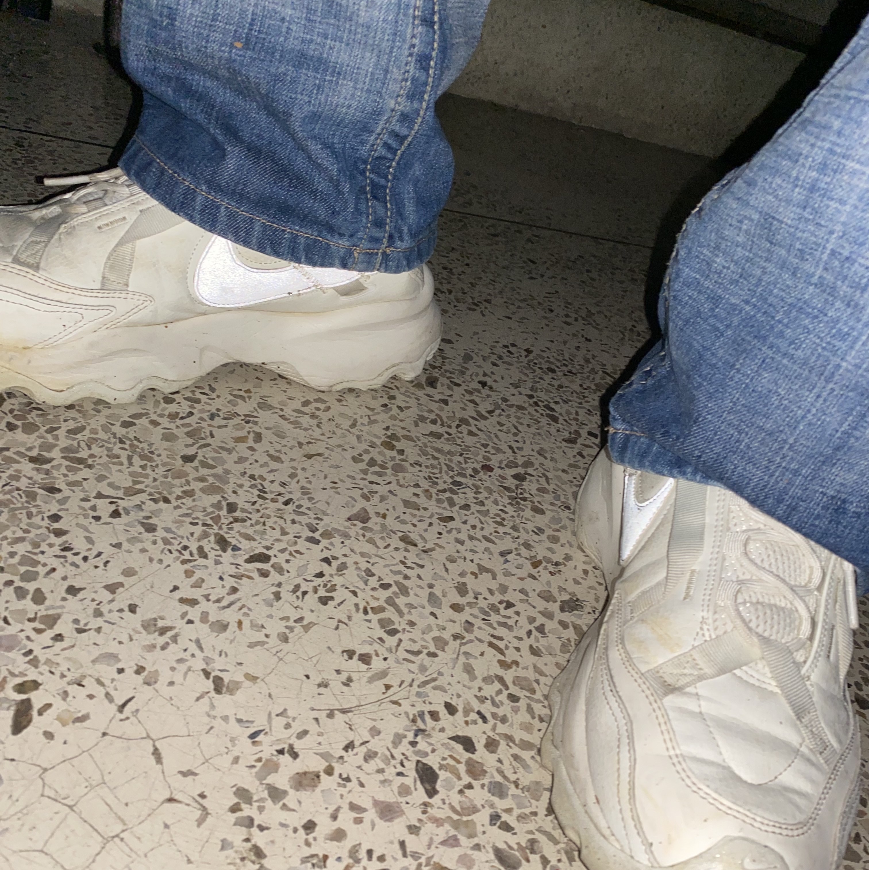 (W) Nike TC 7900 Summit White 착용 스타일 - 2