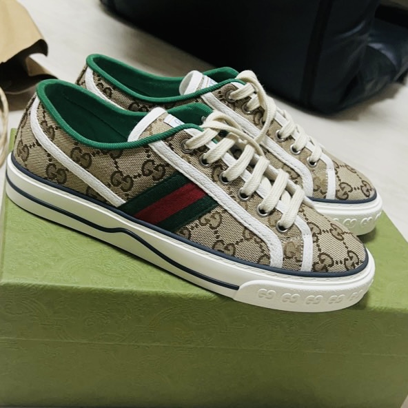 (W) Gucci Tennis 1977 Ebony 착용 스타일