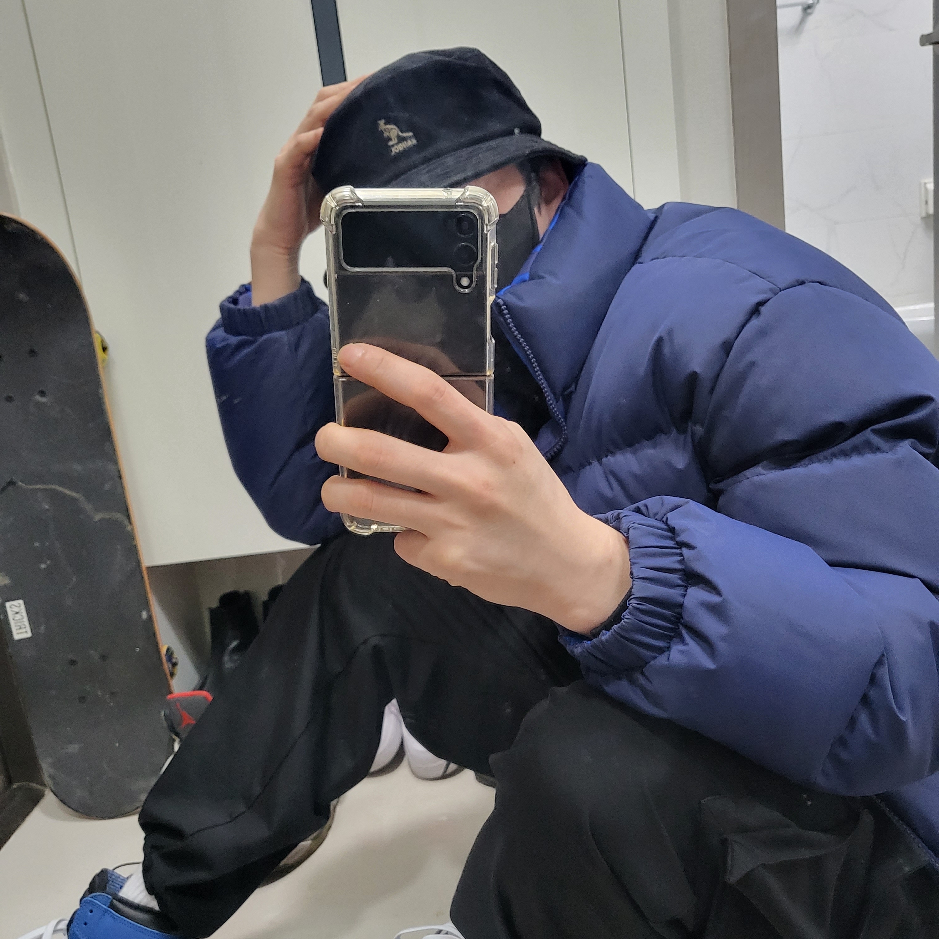 Jordan 1 Retro High OG Dark Marina Blue 착용 스타일 - 2