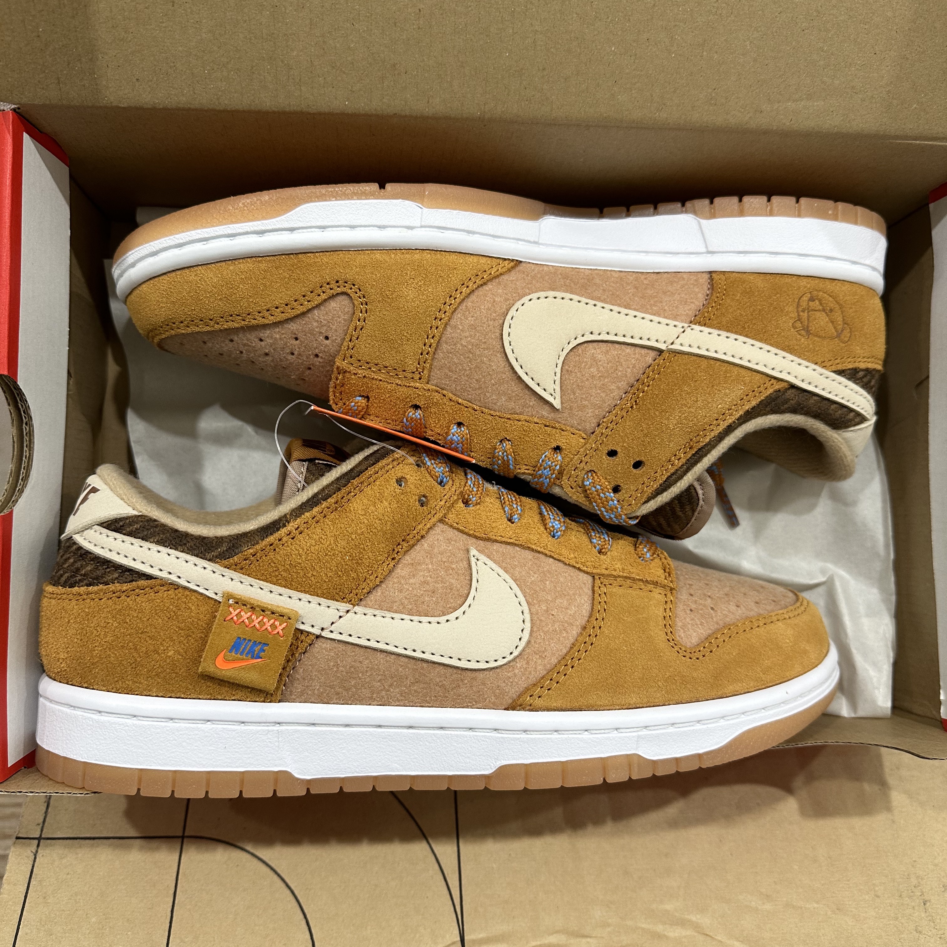 Nike Dunk Low SE Praline Desert Ochre 착용 스타일