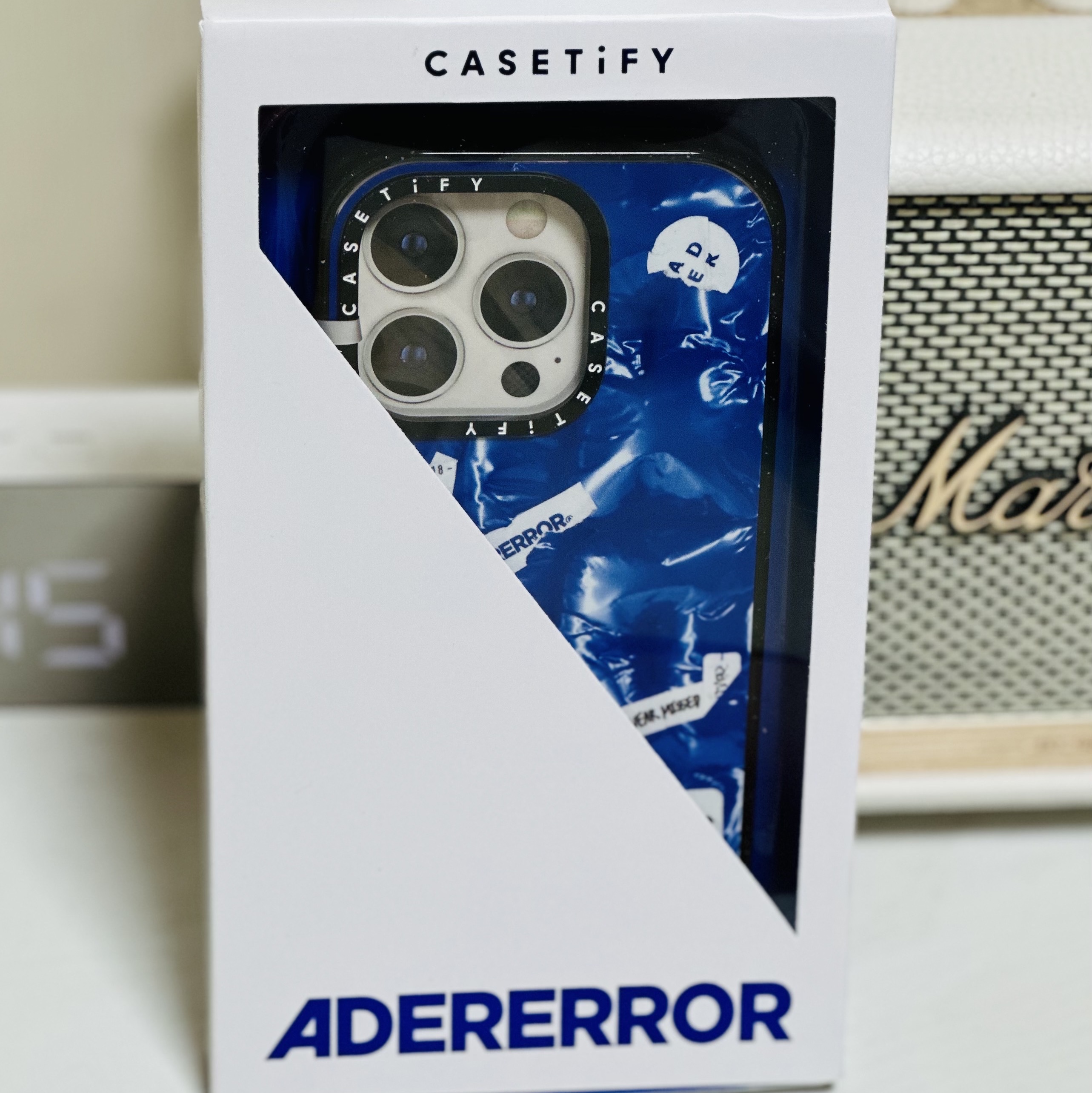 Casetify x Ader Error iPhone Tube Magsafe Case Blue 착용 스타일 - 1