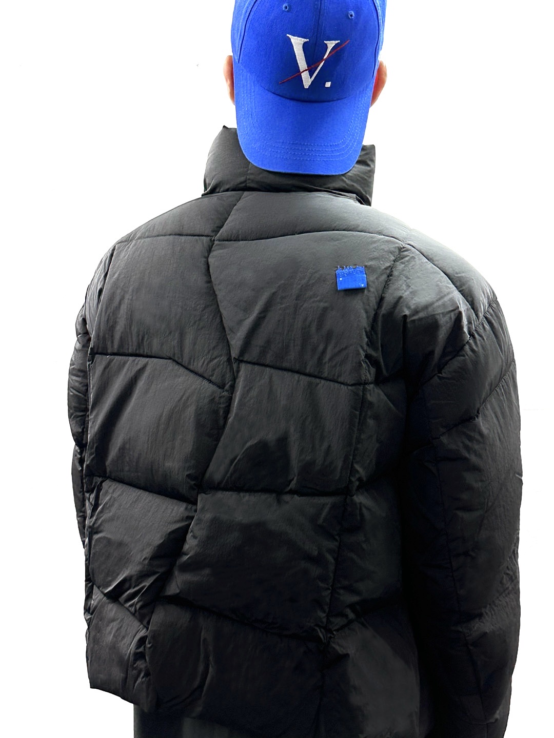Zara x Ader Error Puffer Jacket Black 착용 스타일 - 1