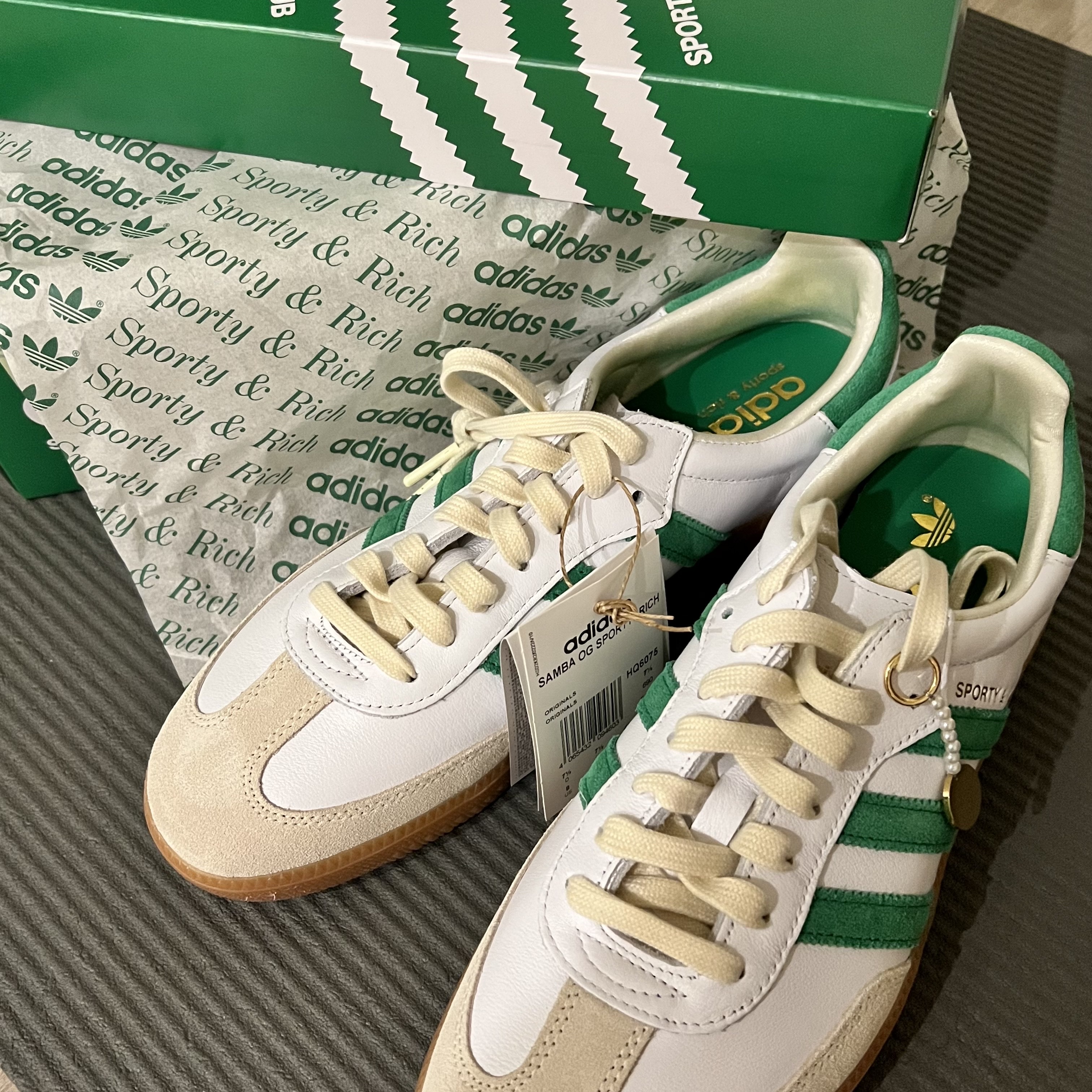 Adidas x Sporty & Rich Samba OG Cloud White Green 착용 스타일