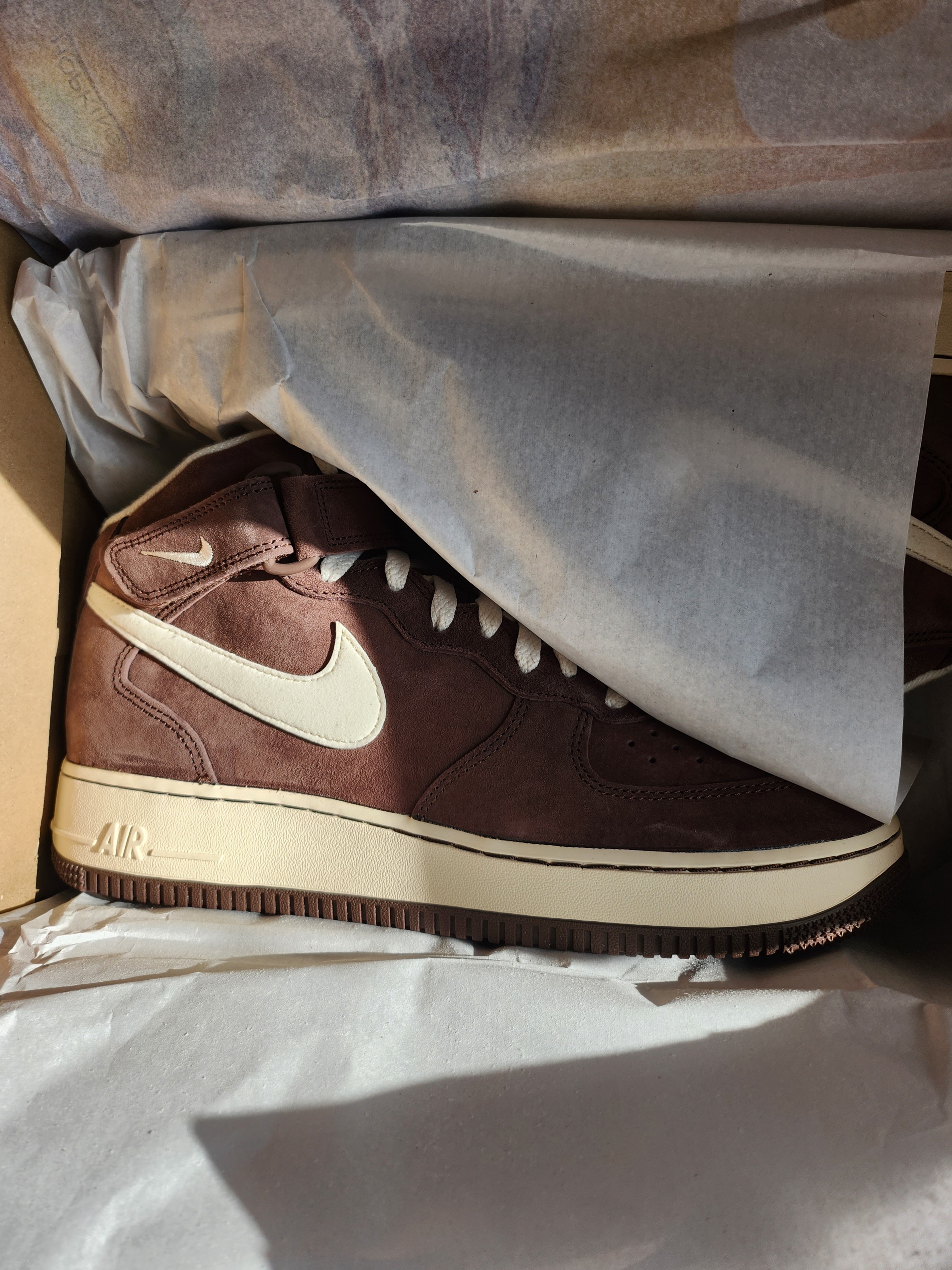 Nike Air Force 1 Mid '07 QS Chocolate 착용 스타일 - 2