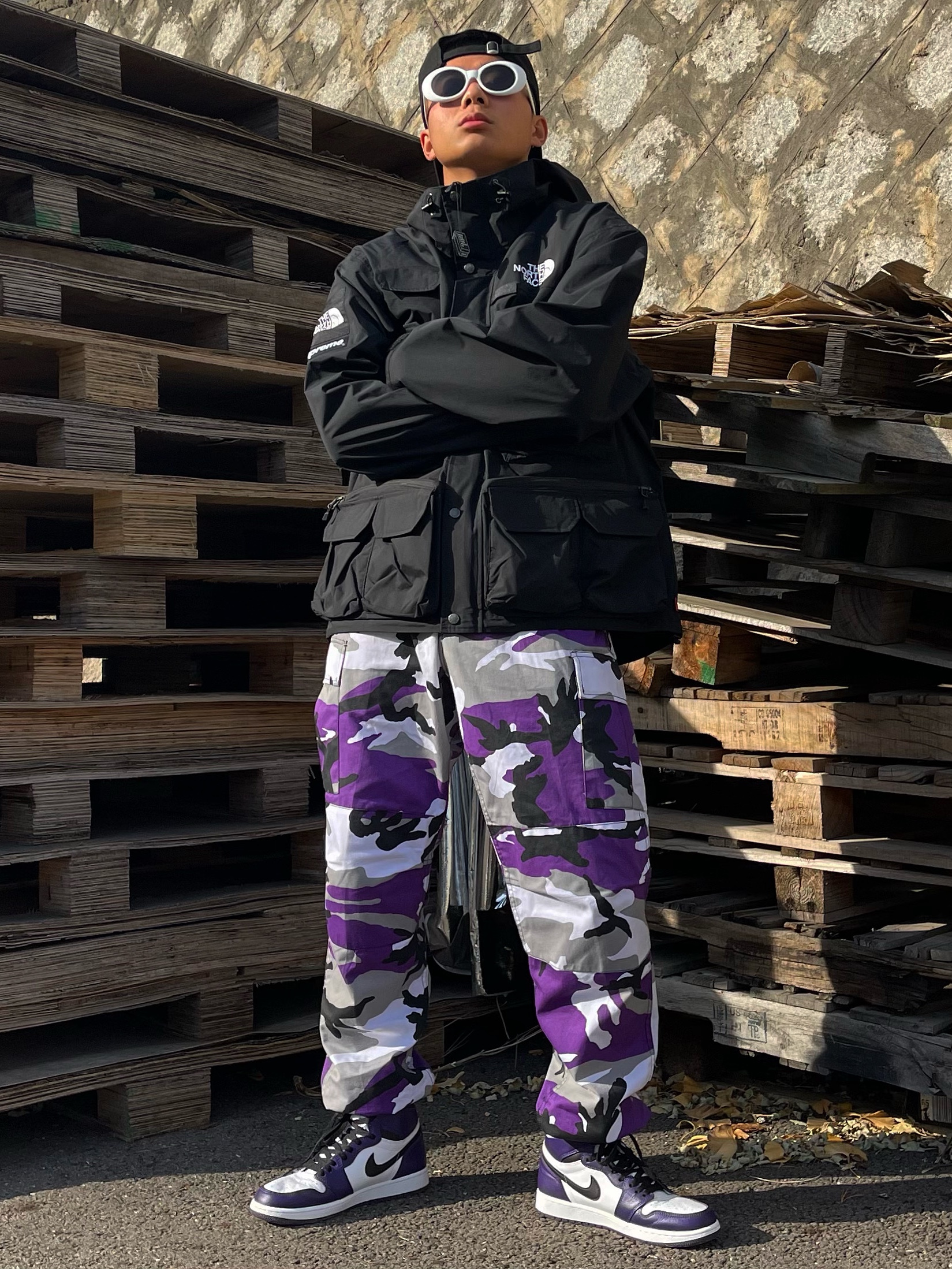 Jordan 1 Retro High OG Court Purple 2020, Supreme x The North Face Cargo Jacket Black - 20SS 착용 스타일
