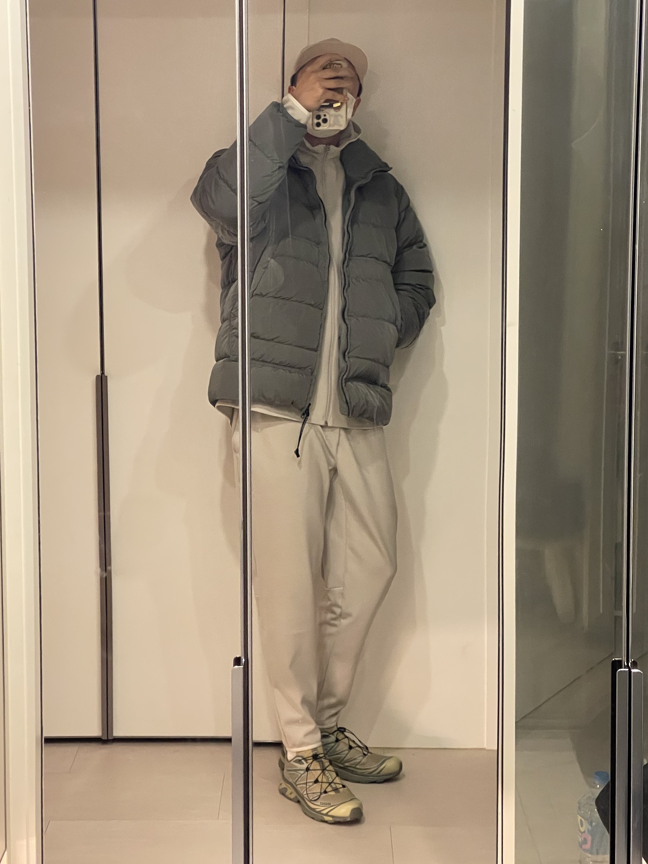 C.P. Company Eco-Chrome R Down Jacket Thyme Green - 22FW, Salomon XT-6 Mindful Grey Green Moss Grey 착용 스타일