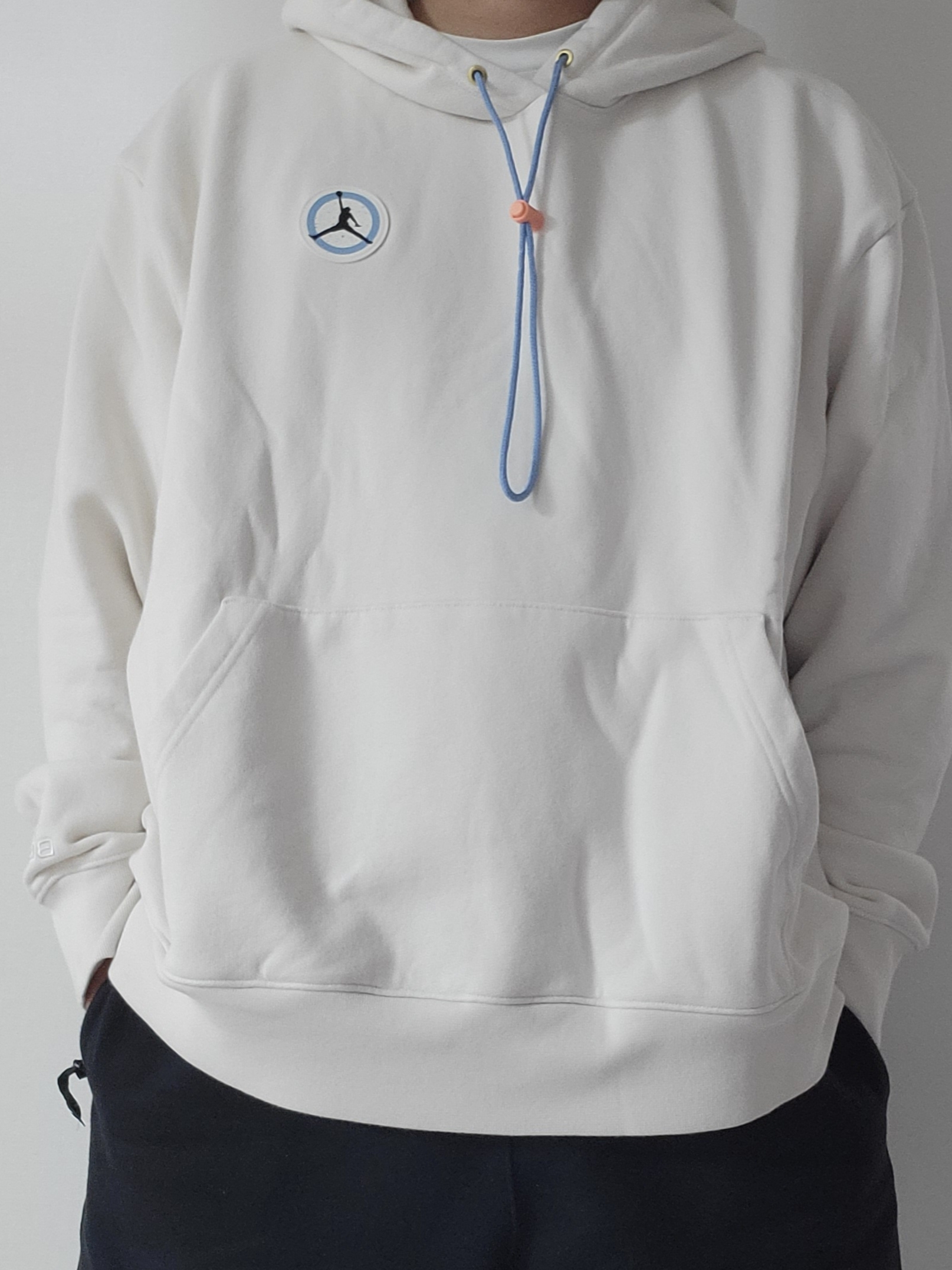Jordan x DJ Khaled Hoodie Phantom - Asia, Nike NRG Solo Swoosh Fleece Shorts Black - Asia 착용 스타일 - 2
