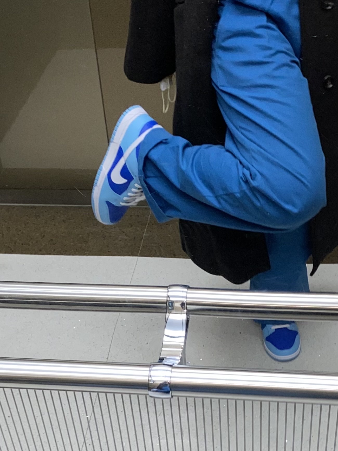 Nike Dunk Low Retro QS Argon 착용 스타일 - 2