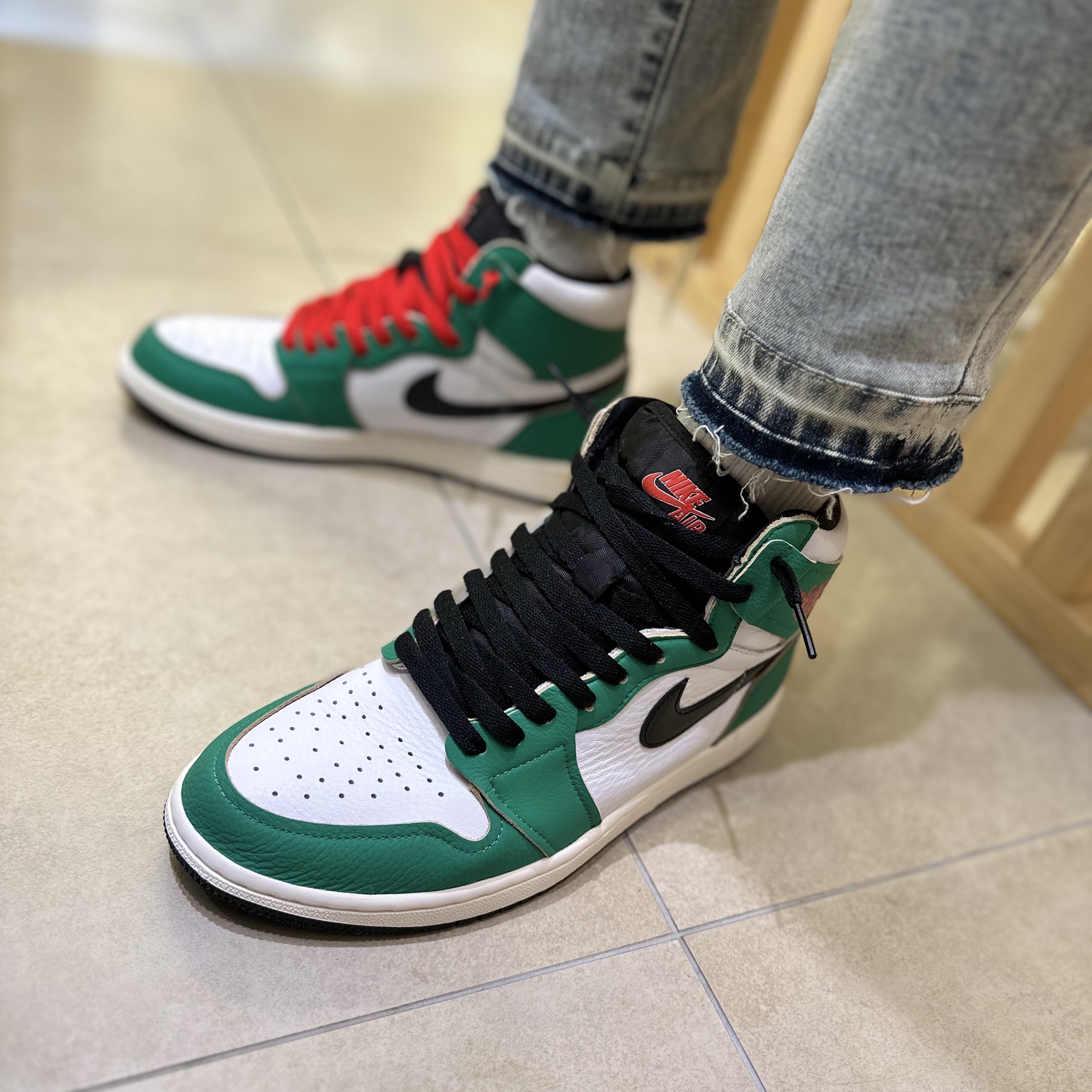 (W) Jordan 1 Retro High OG Lucky Green 착용 스타일 - 2