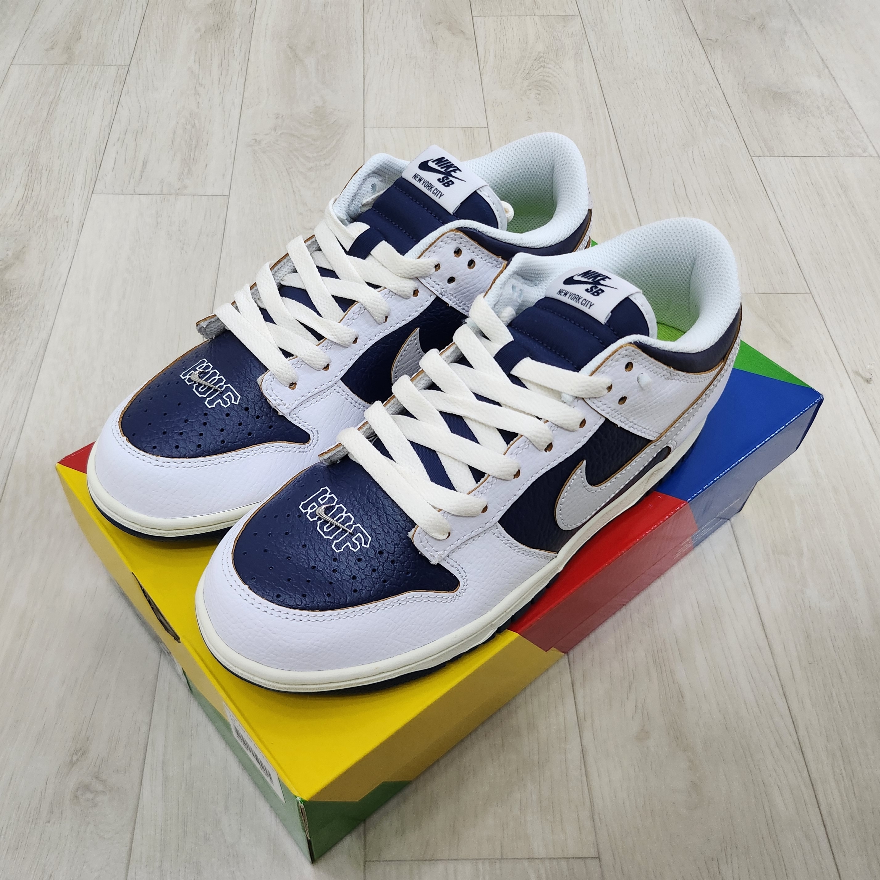 Nike x HUF SB Dunk Low New York 착용 스타일 - 2