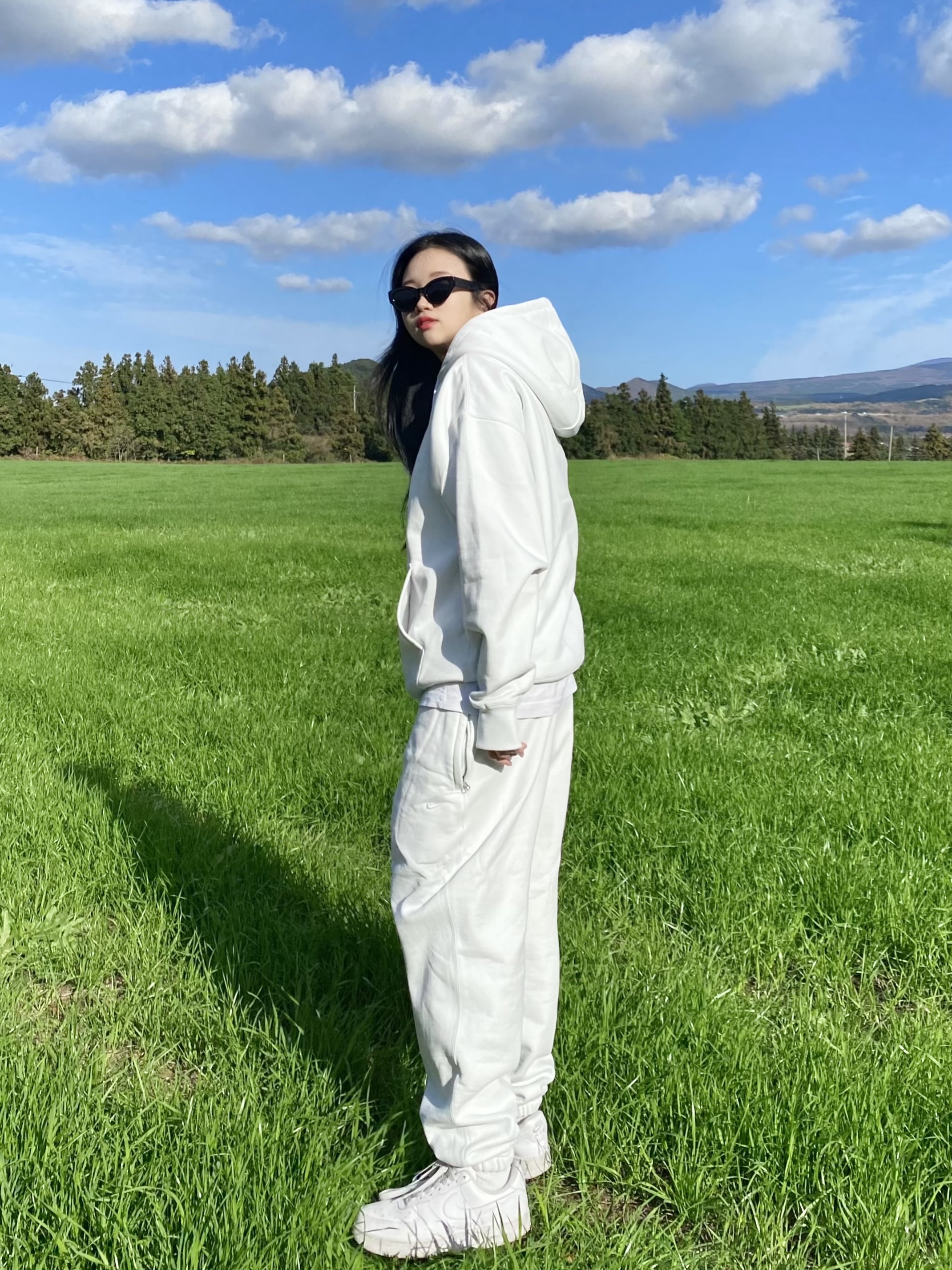 Nike NRG Solo Swoosh Fleece Hoodie Summit White - Asia, (W) Nike NRG Solo Swoosh Fleece Pants Summit White - Asia 착용 스타일
