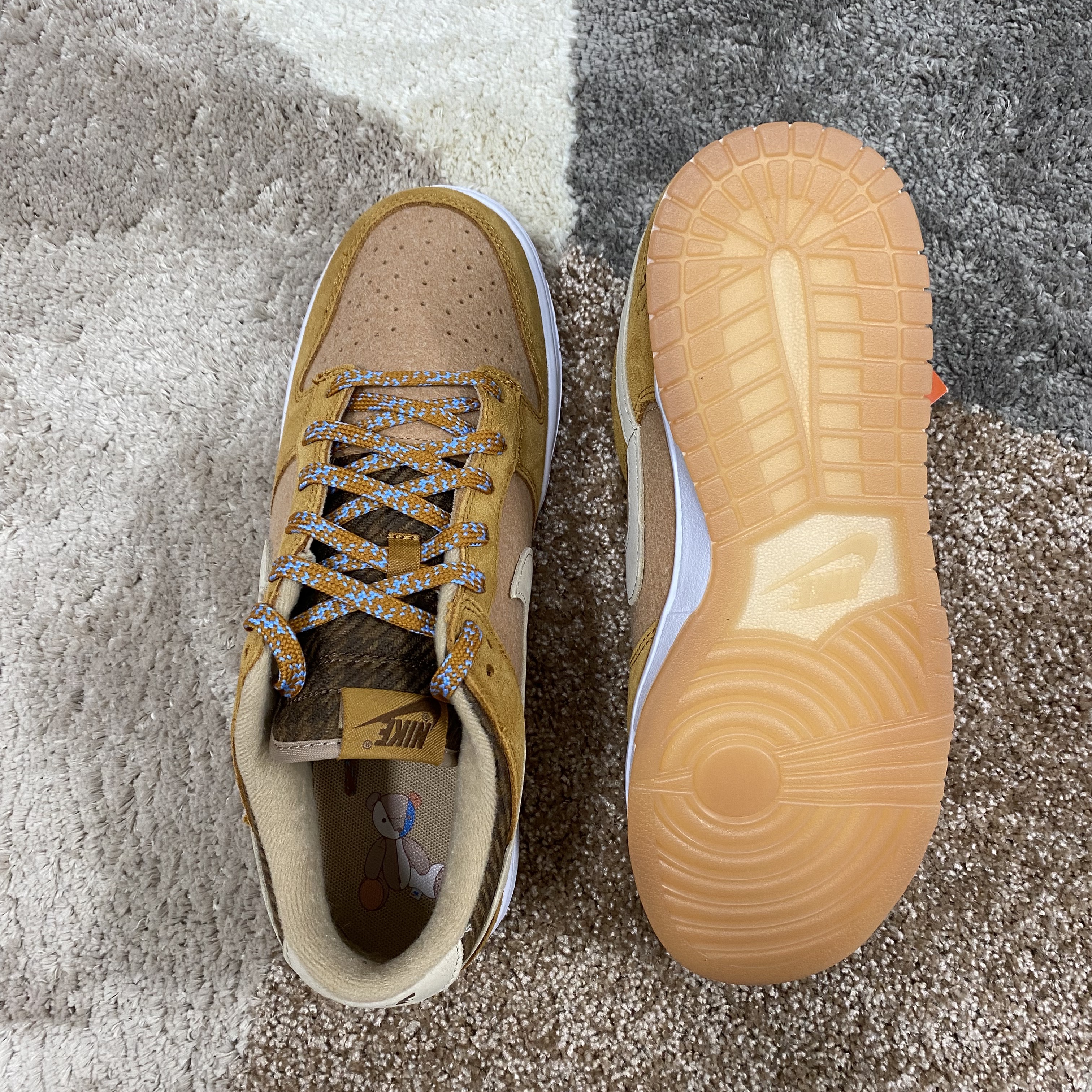 Nike Dunk Low SE Praline Desert Ochre 착용 스타일 - 4