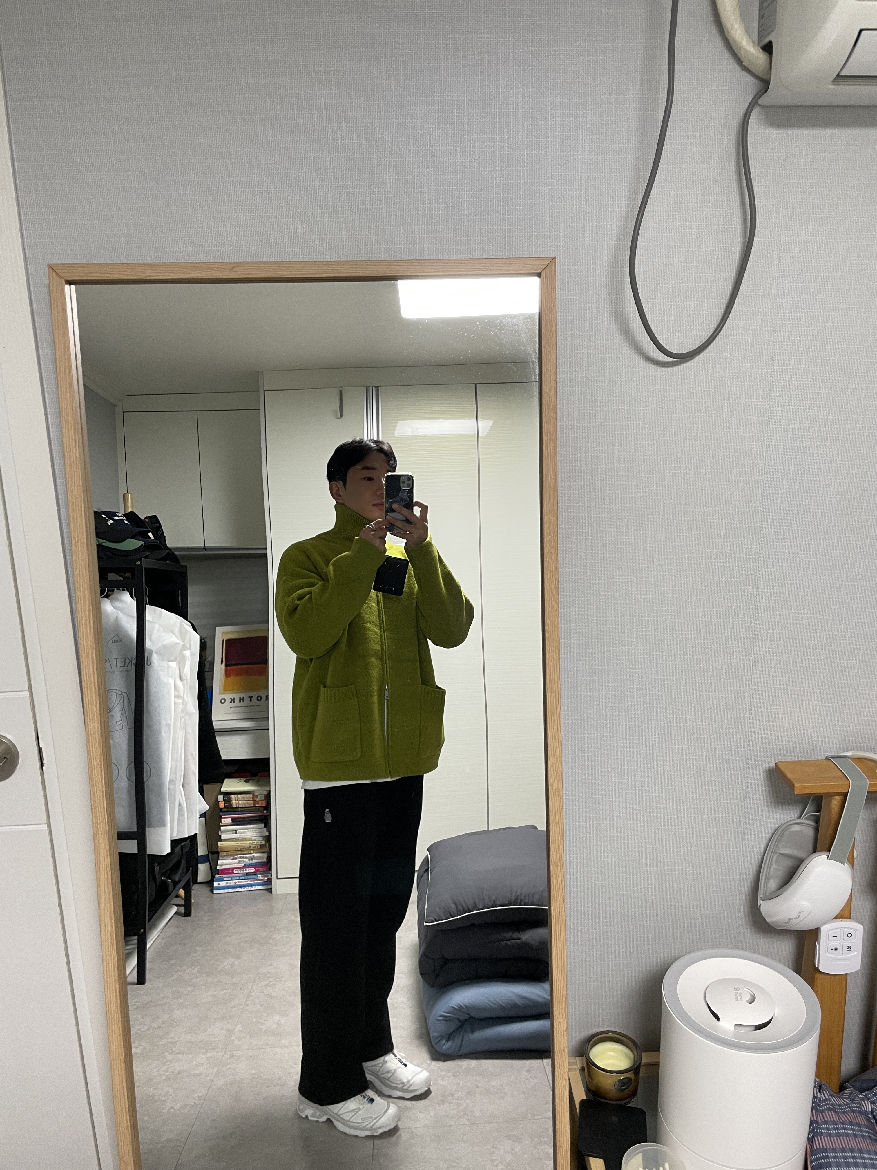 Maison Margiela Keyring Wallet Black, Salomon XT-6 ADV White 착용 스타일 - 2