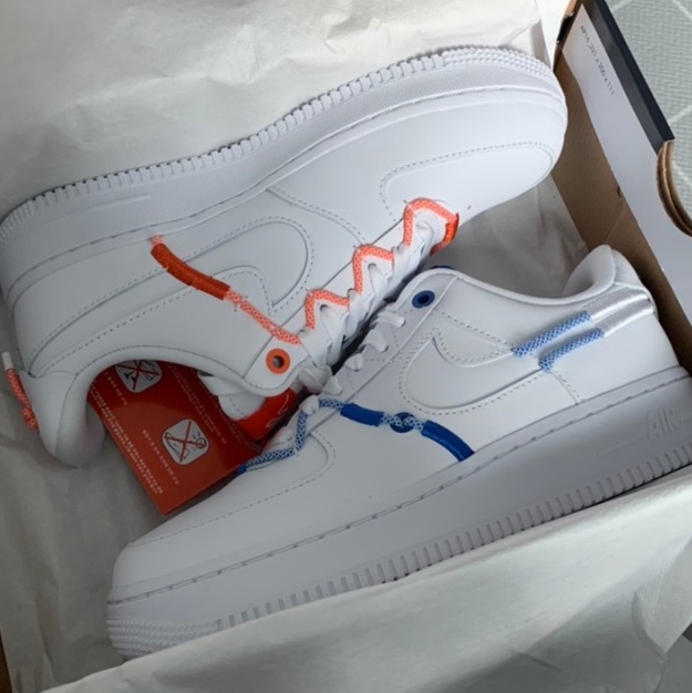 (W) Nike Air Force 1 '07 LX White Safety Orange 착용 스타일