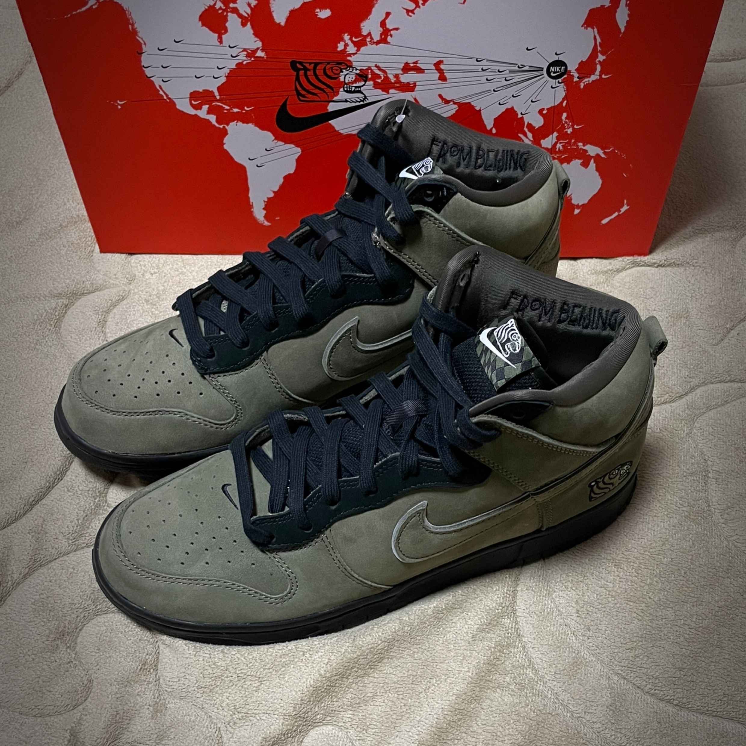 Nike x Soulgoods SB Dunk High '90s Medium Olive 착용 스타일 - 4
