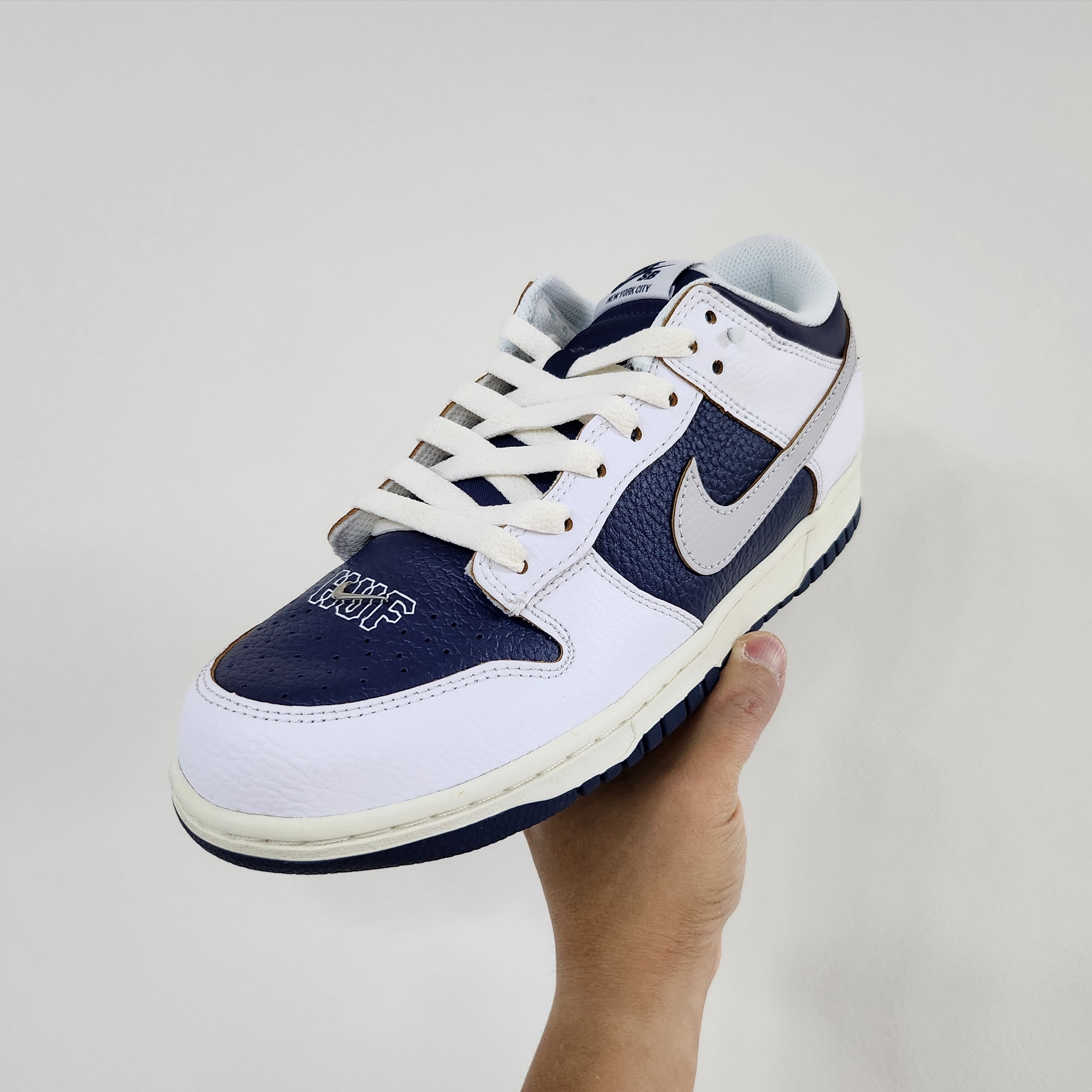 Nike x HUF SB Dunk Low New York 착용 스타일 - 1