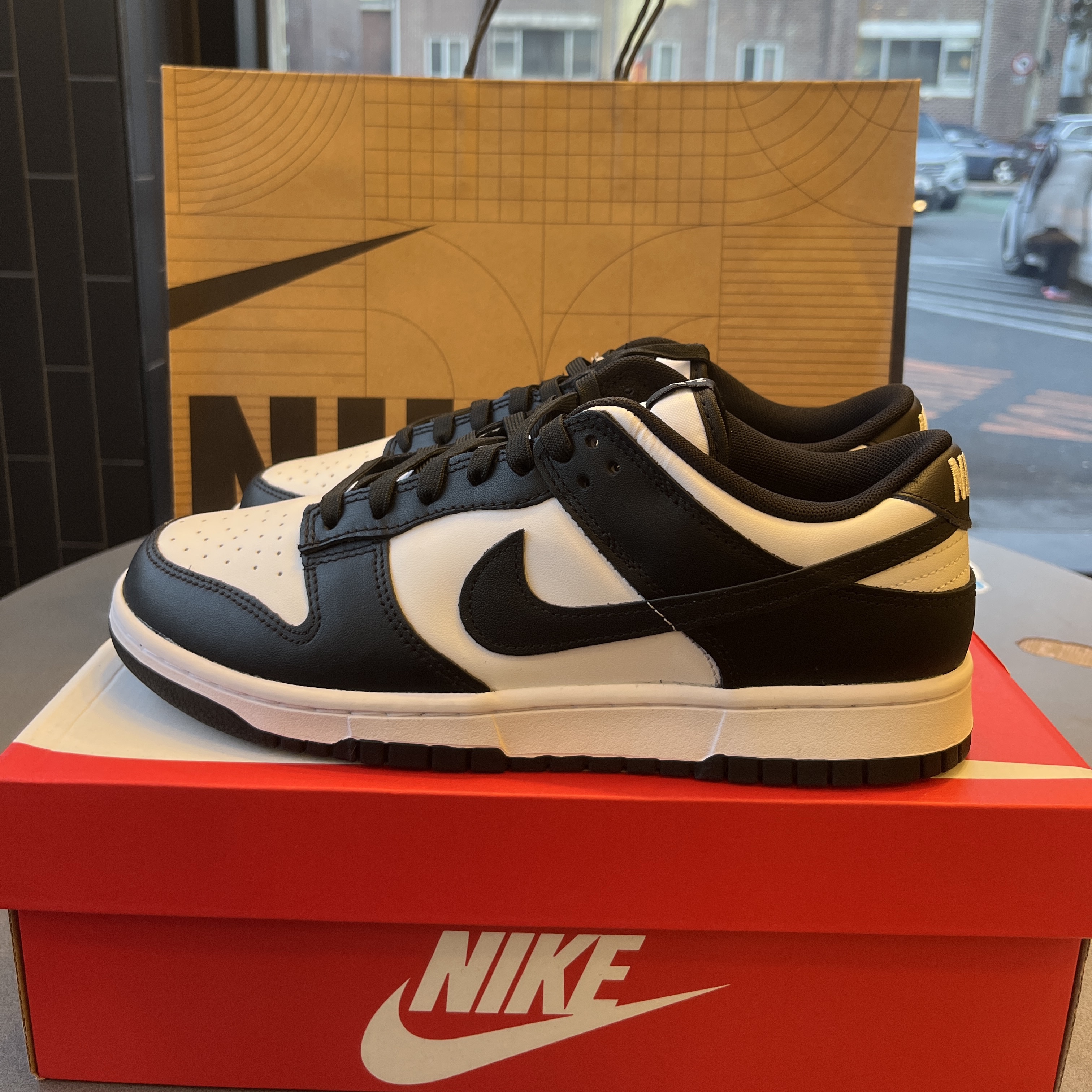 Nike Dunk Low Retro Black 착용 스타일 - 2