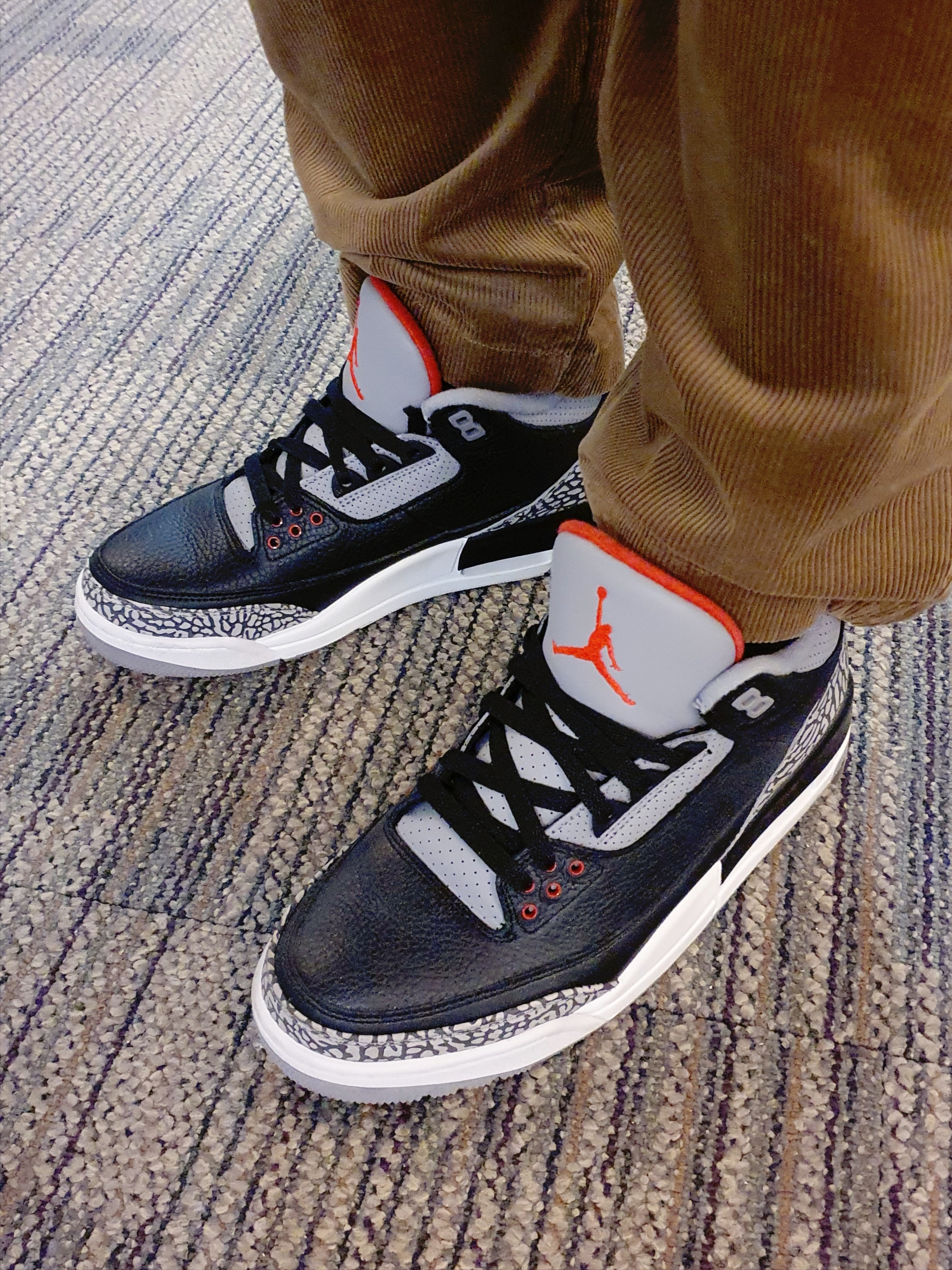 Jordan 3 Retro OG Black Cement 2018 착용 스타일 - 3