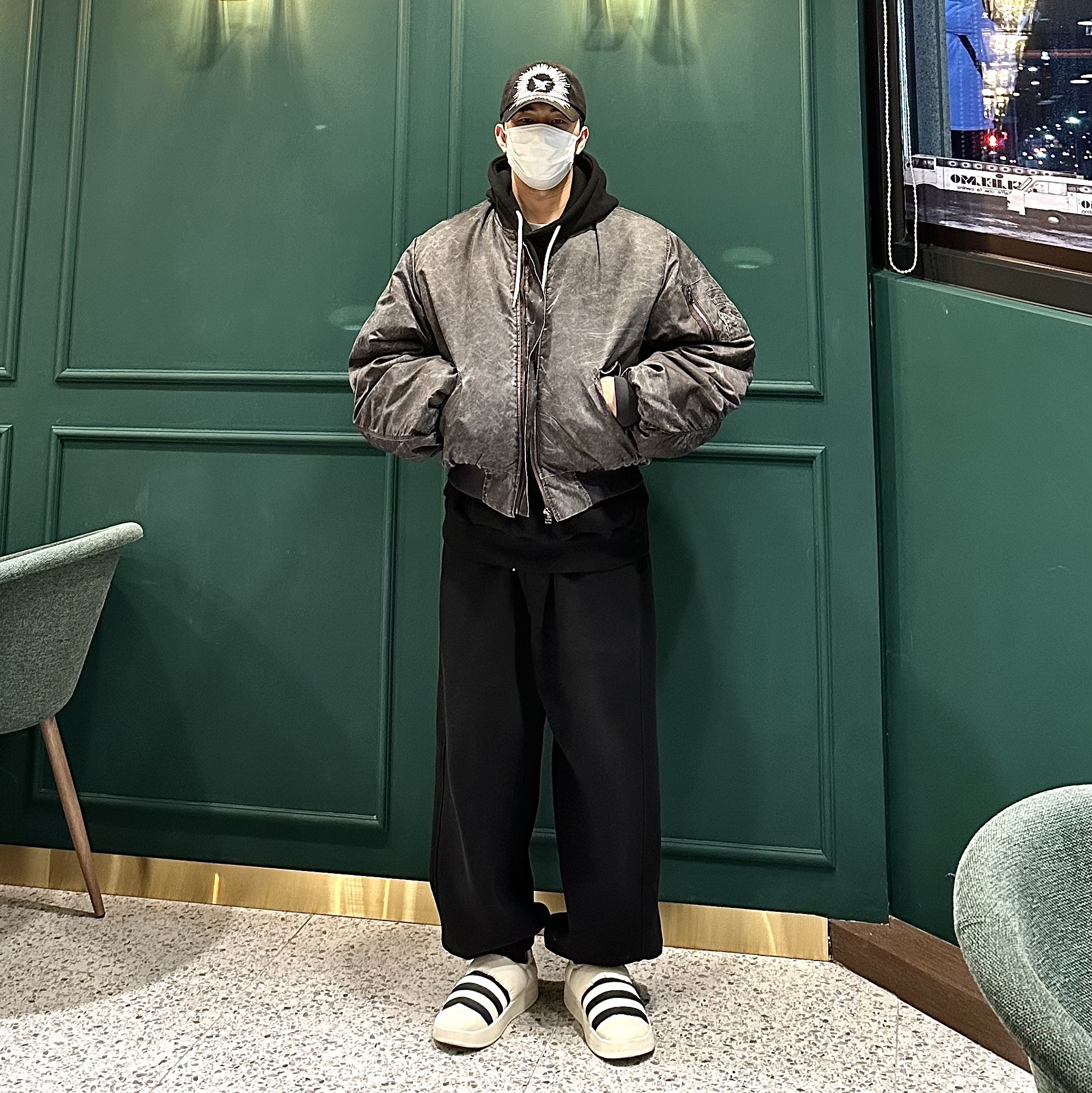 Adidas Puffylette Off White 착용 스타일 - 1