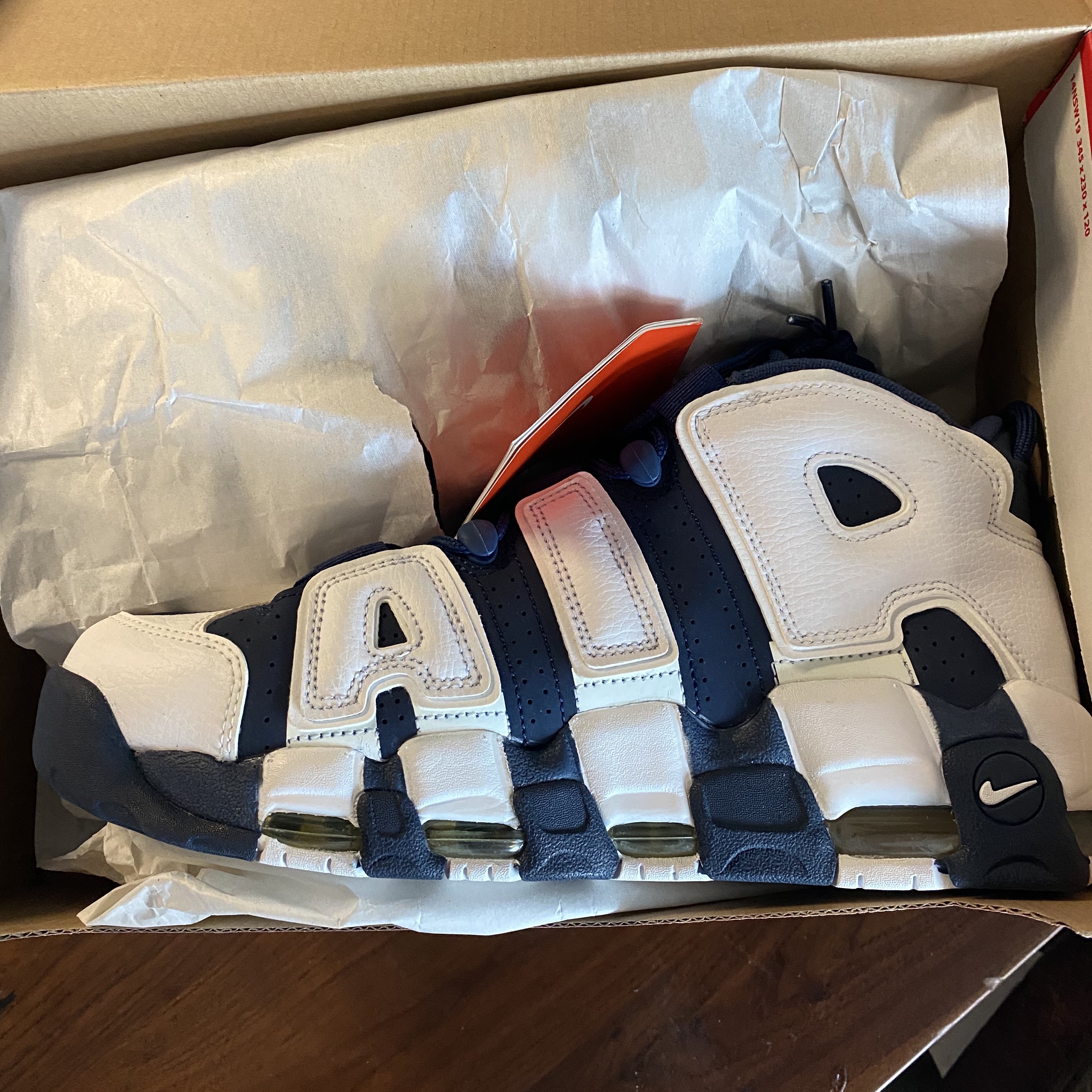 Nike Air More Uptempo Olympic 2020 착용 스타일