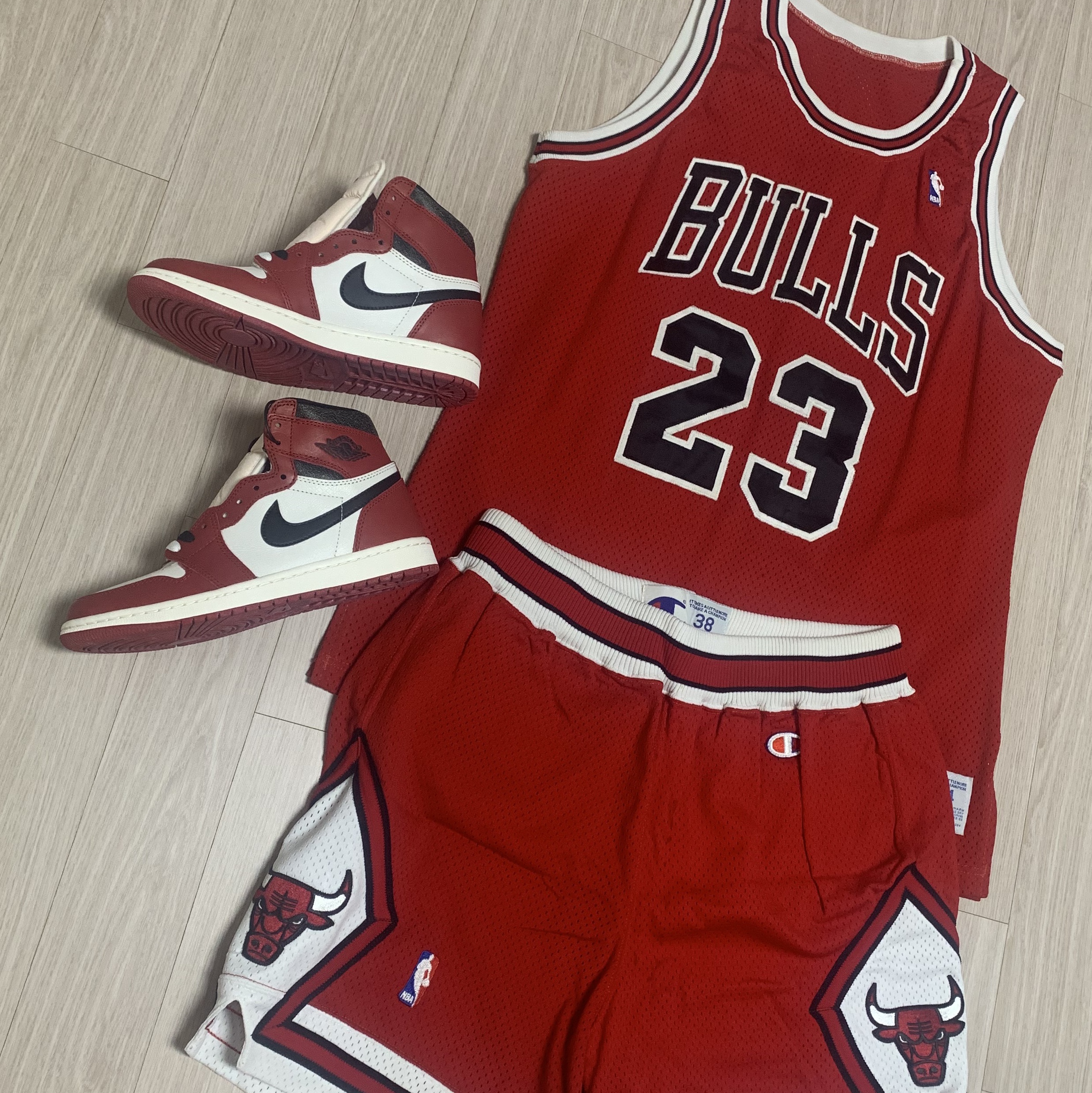 Jordan 1 Retro High OG Chicago 2022 착용 스타일 - 1