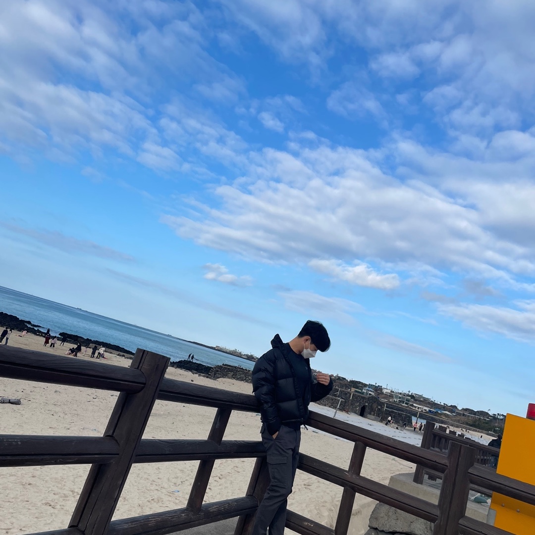 The North Face 1996 Eco Nuptse Jacket Black 착용 스타일 - 1