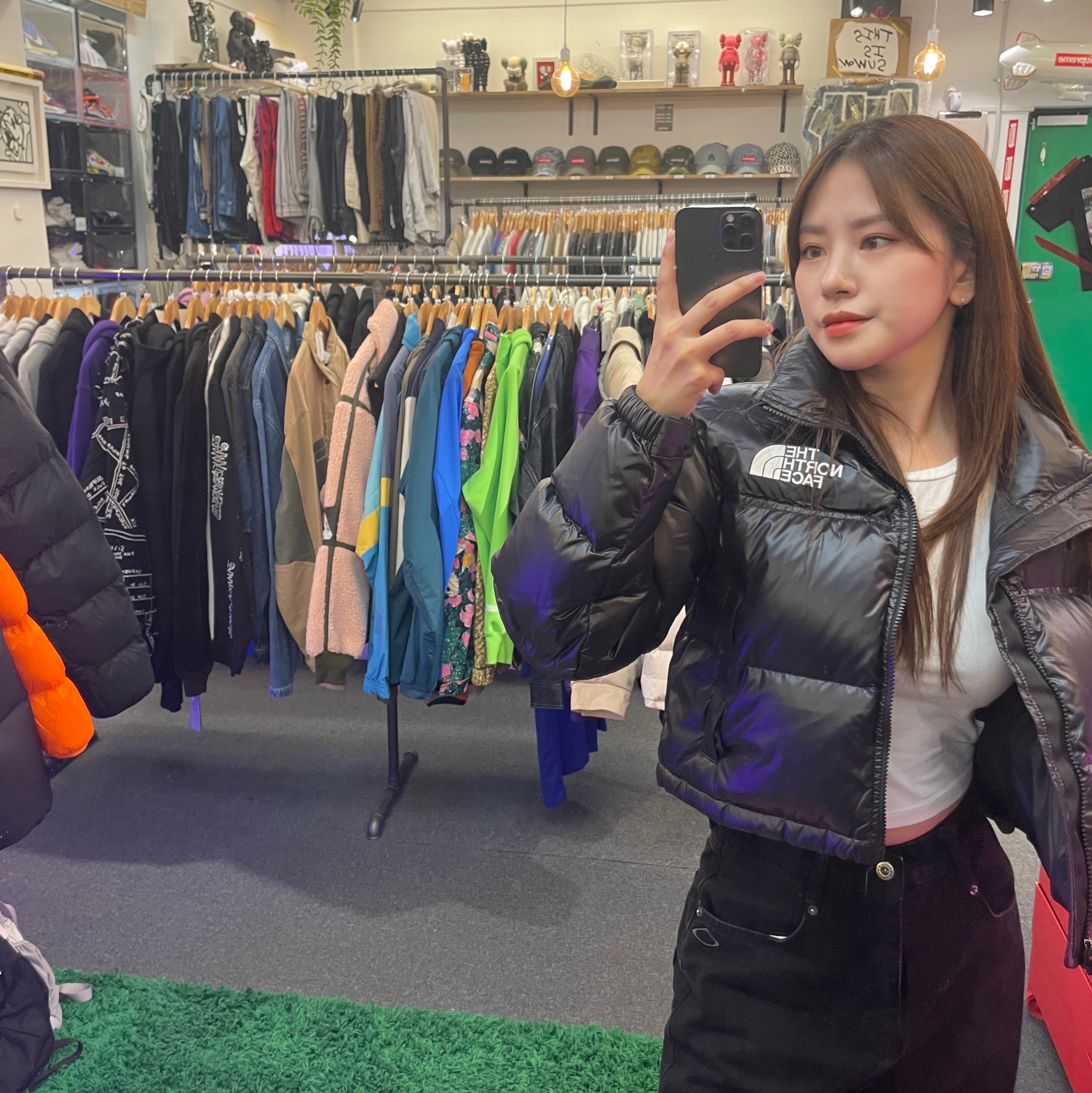 (W) The North Face Nuptse Short Jacket TNF Black, Adidas Samba OG Black White Gum 착용 스타일 - 4