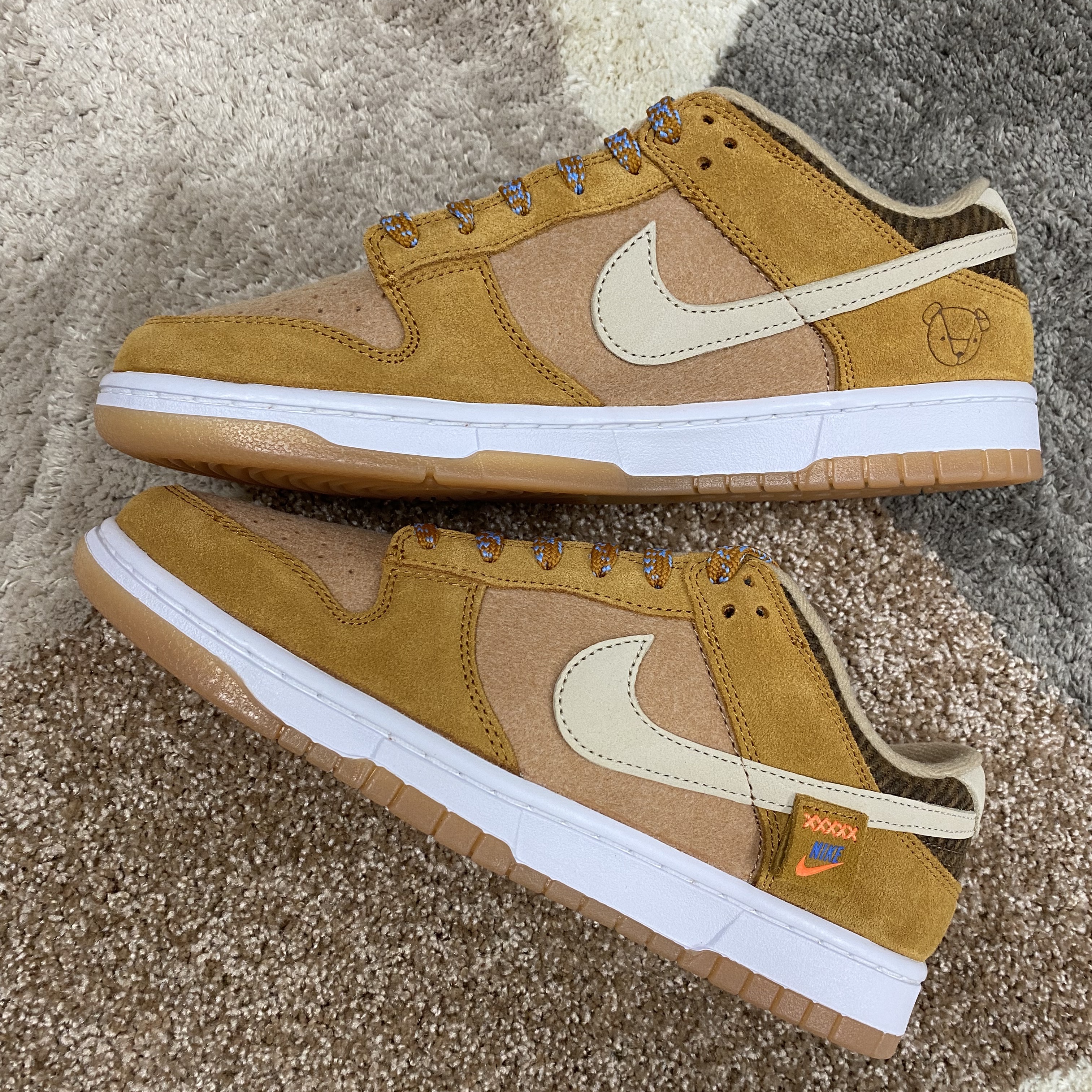 Nike Dunk Low SE Praline Desert Ochre 착용 스타일 - 3