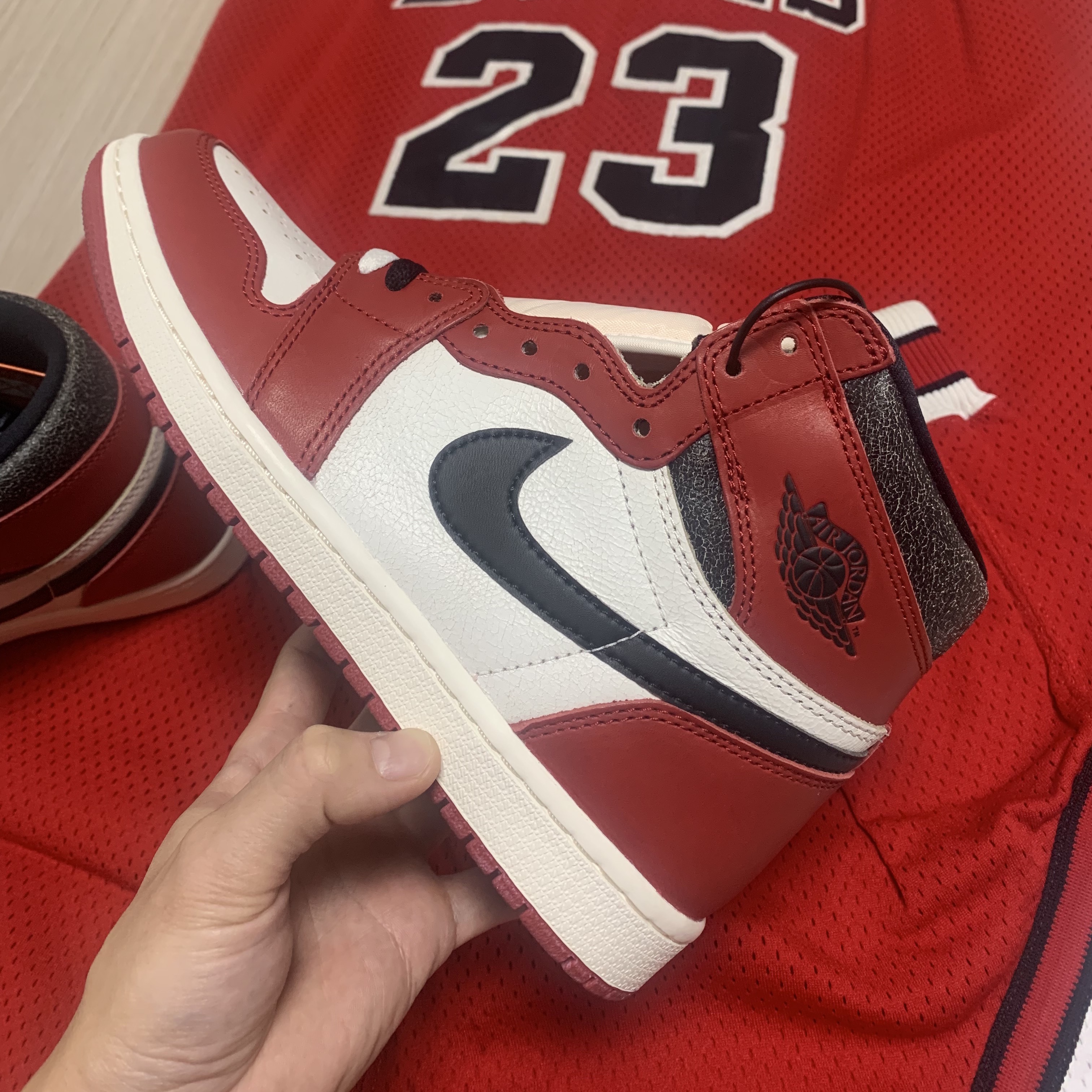 Jordan 1 Retro High OG Chicago 2022 착용 스타일 - 2