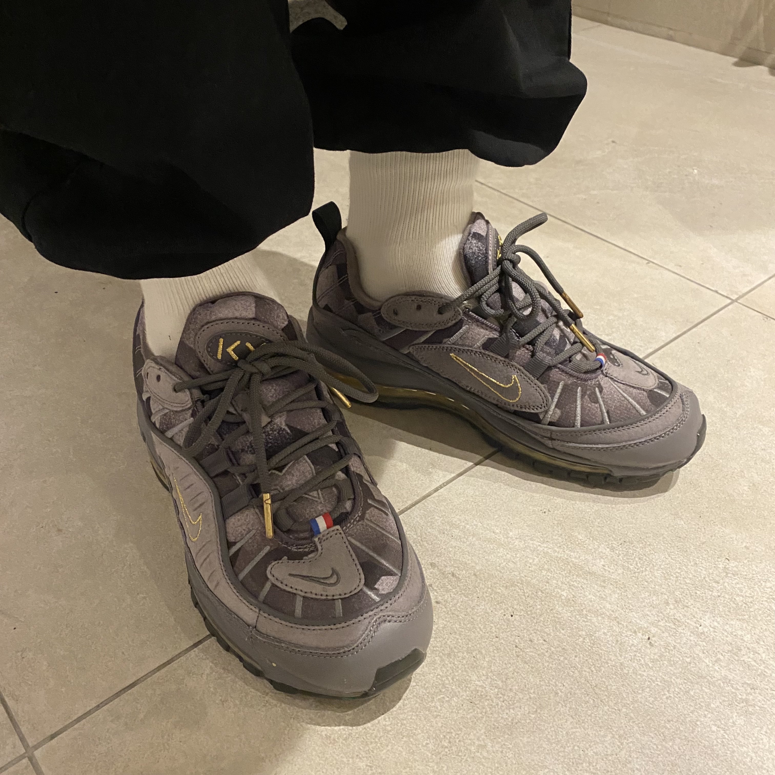 Nike x Kylian Mbappe Air Max 98 Gunsmoke 착용 스타일