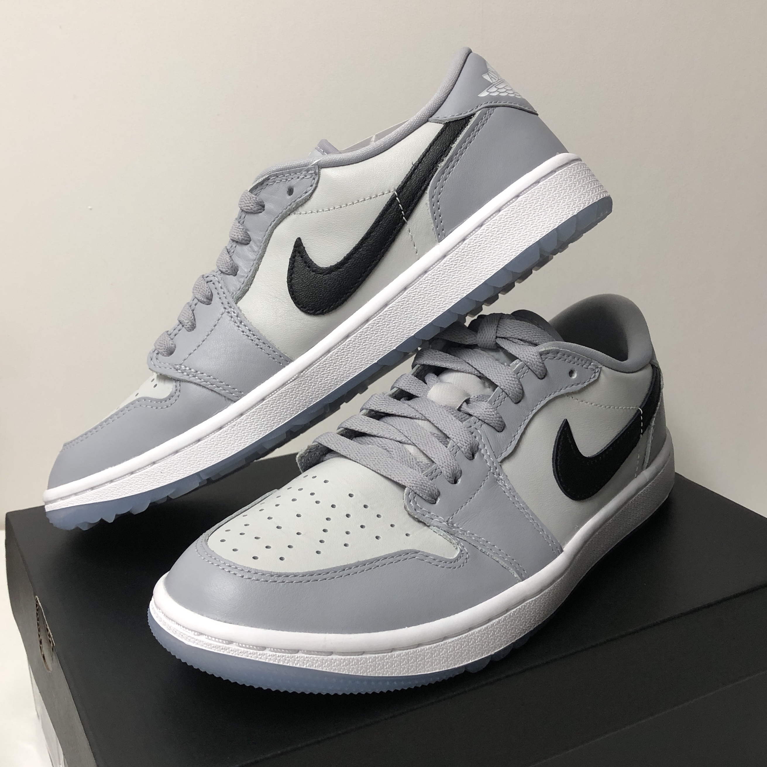 Jordan 1 Low Golf Wolf Grey 착용 스타일