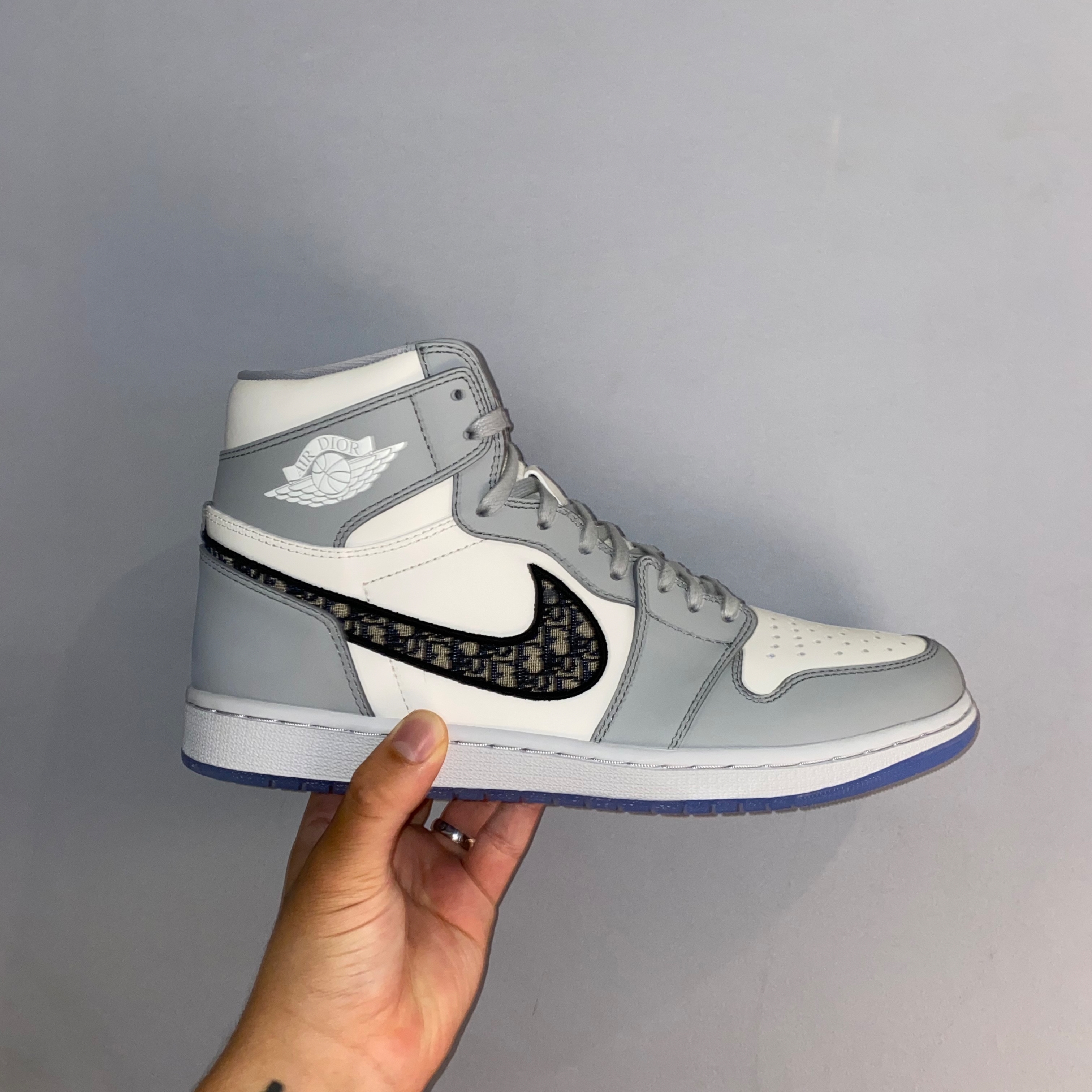 Jordan 1 x Dior High OG 착용 스타일
