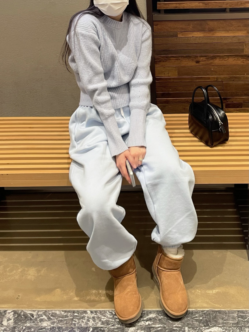 (W) UGG Classic Mini II Boots Chestnut 착용 스타일 - 1