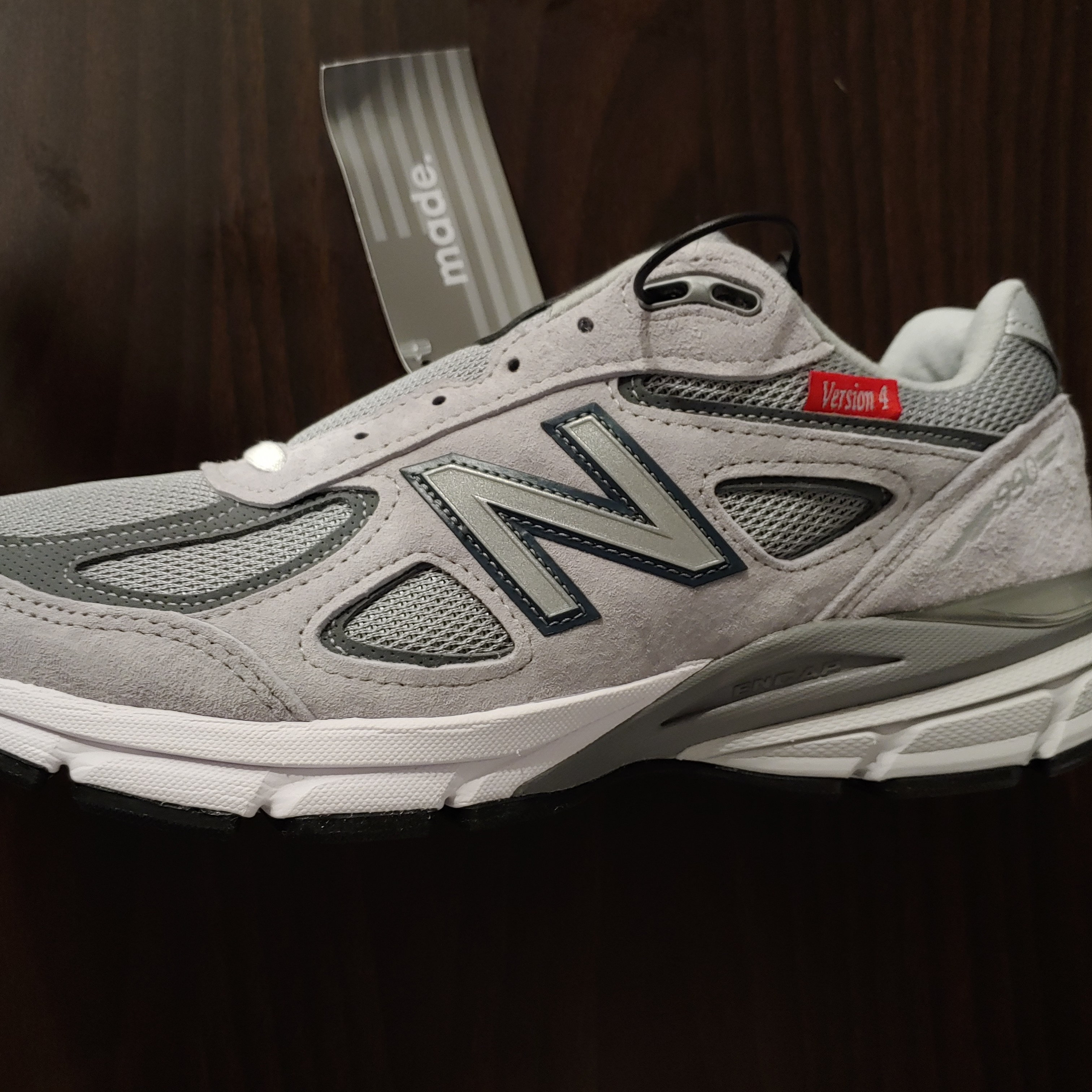 New Balance 990vs4 Made in USA Grey 착용 스타일 - 2