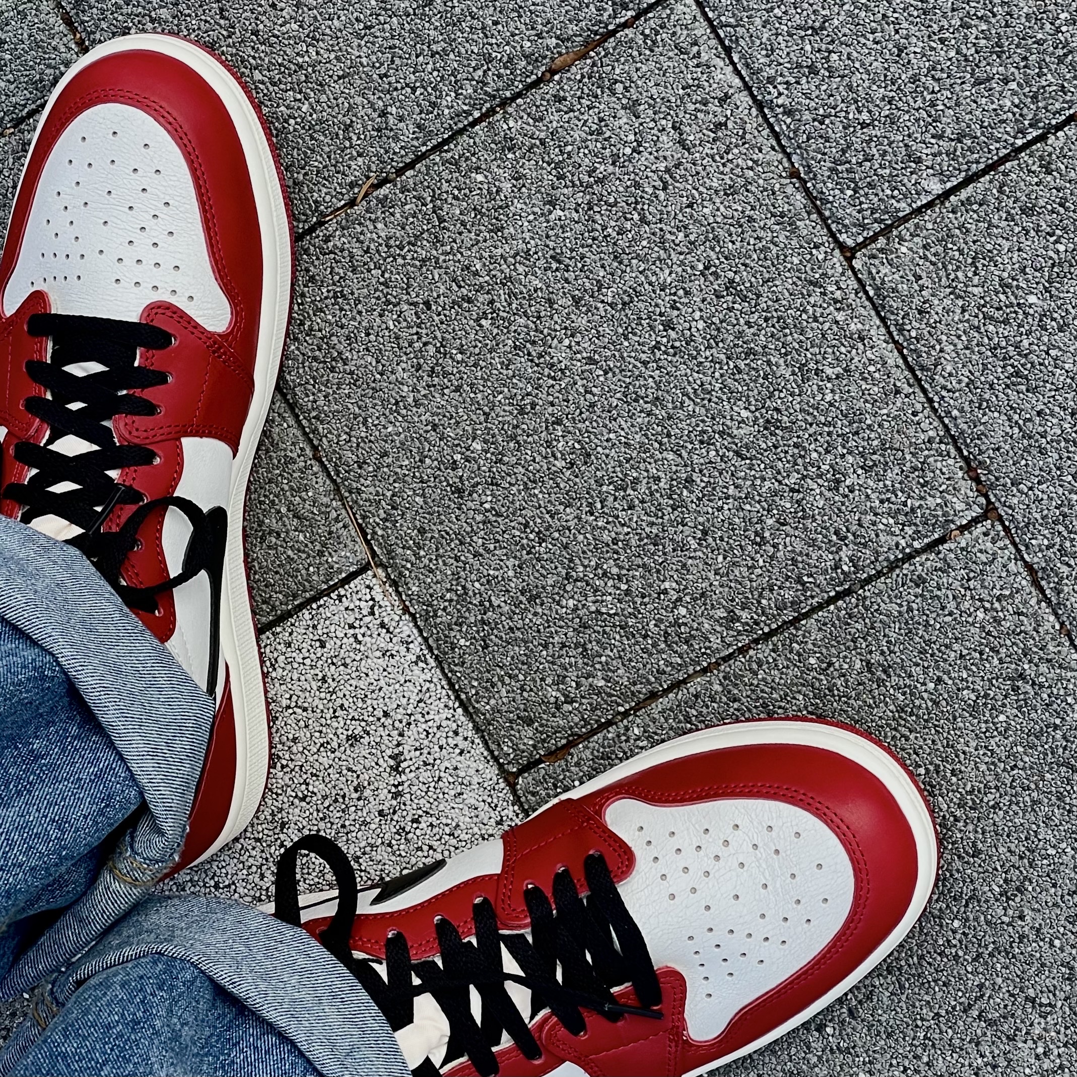 Jordan 1 Retro High OG Chicago 2022 착용 스타일 - 4