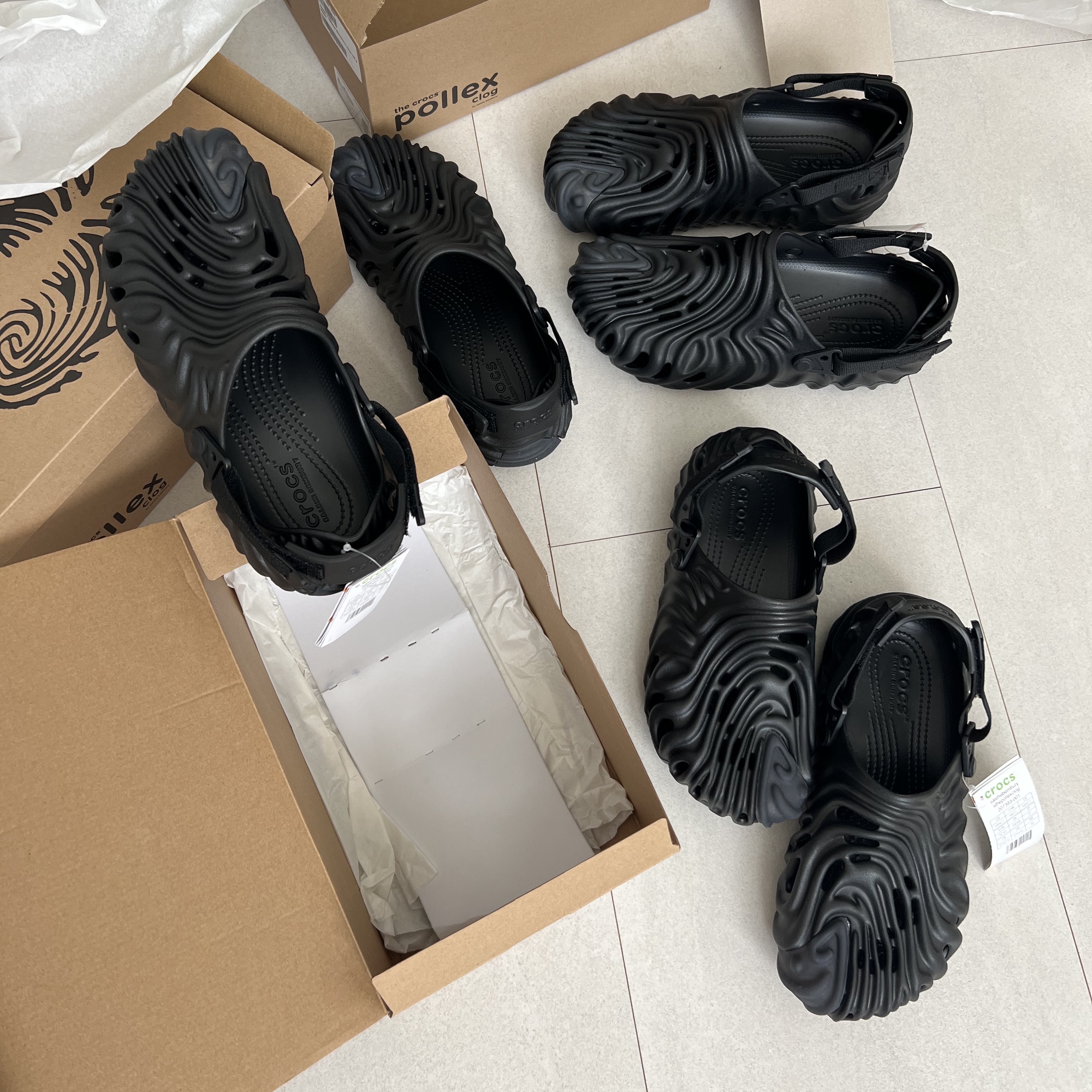 Crocs x Salehe Bembury Pollex Clog Sasquatch 착용 스타일