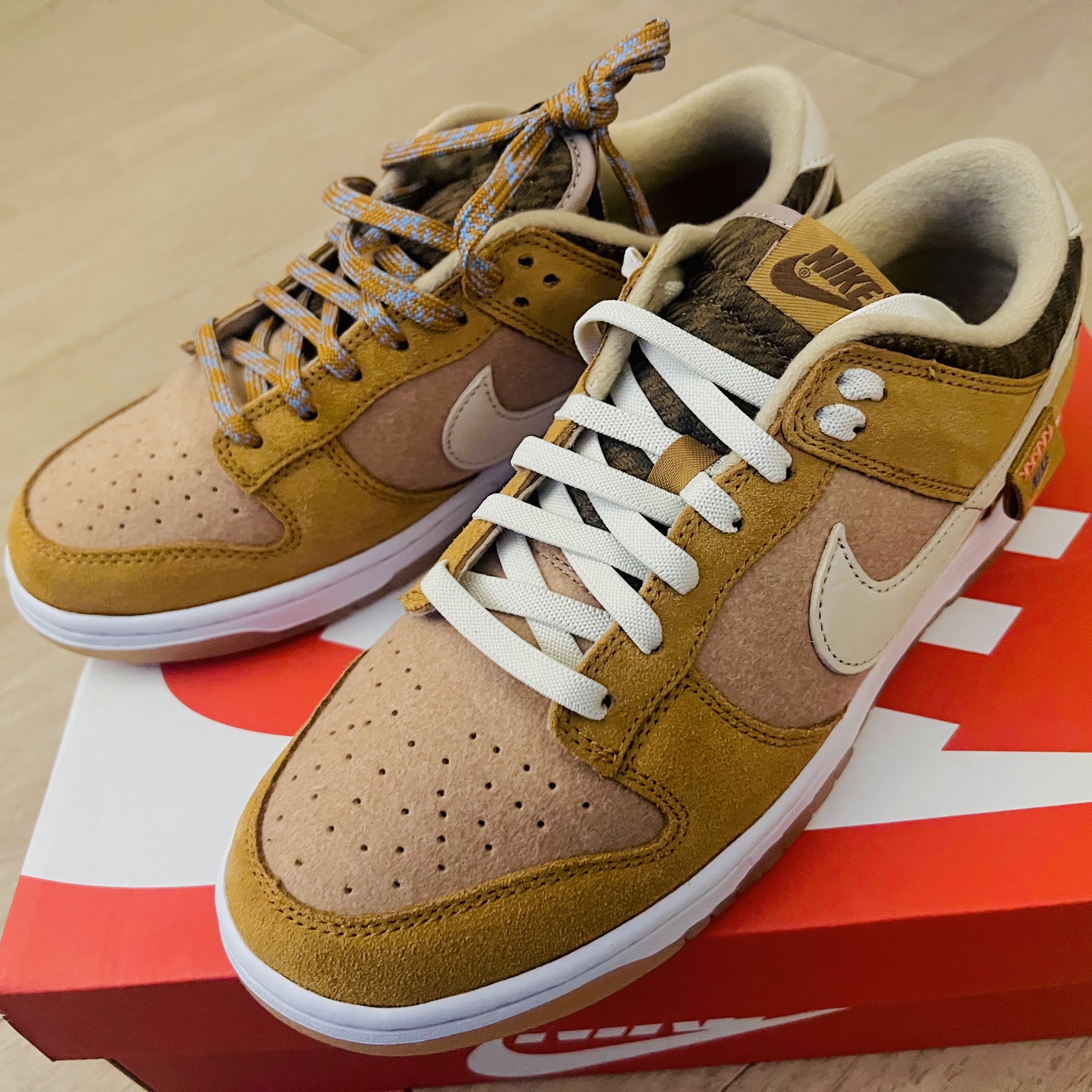 Nike Dunk Low SE Praline Desert Ochre 착용 스타일