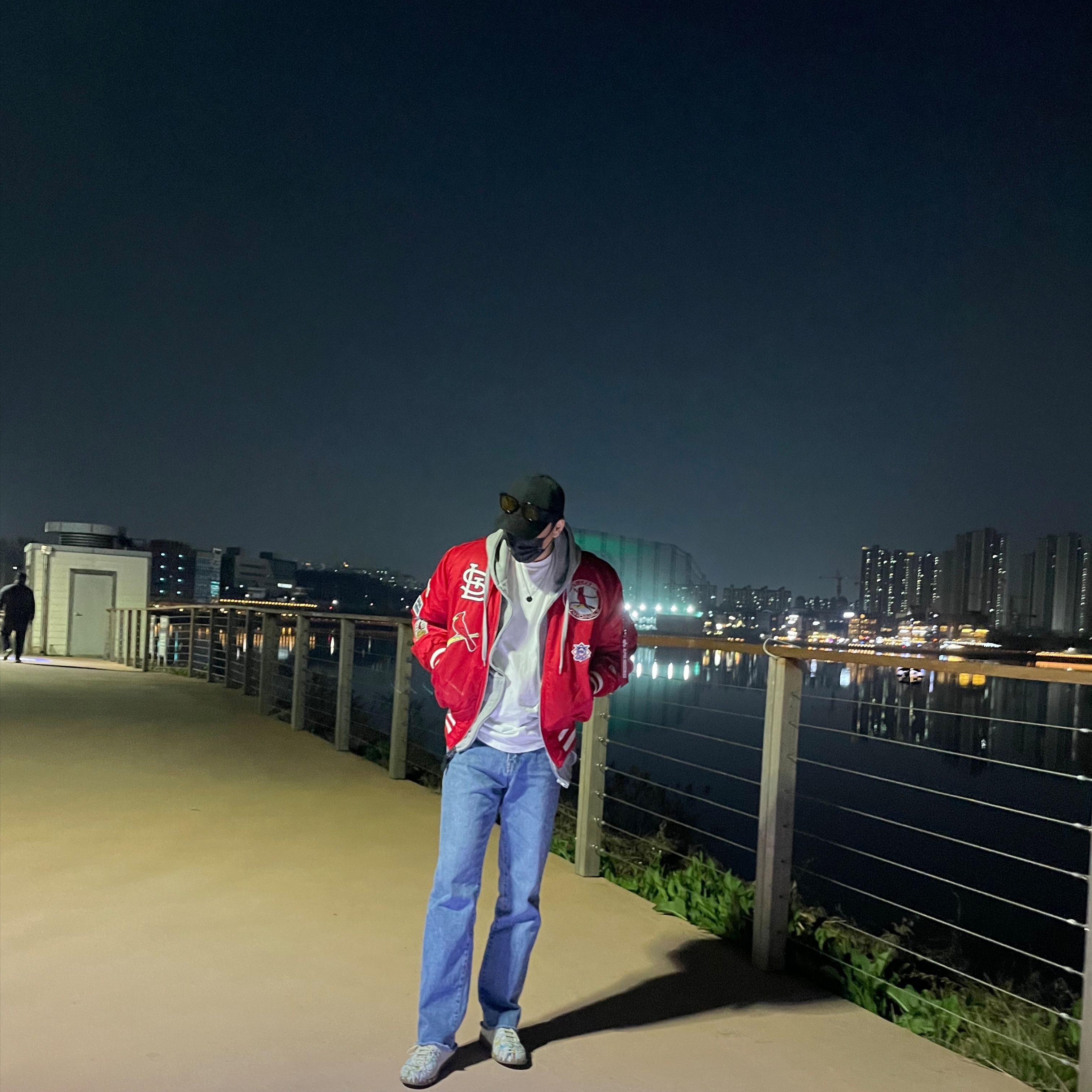 Maison Margiela Replica Paint Drop Sneakers, New Era x Alpha Industries x MLB New York Yankees MA-1 Bomber Jacket Replica Blue ์ฐฉ์ฉ ์คํ์ผ