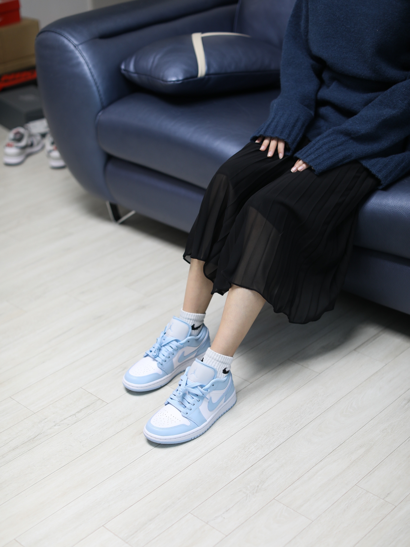 (W) Jordan 1 Low White Ice Blue 착용 스타일