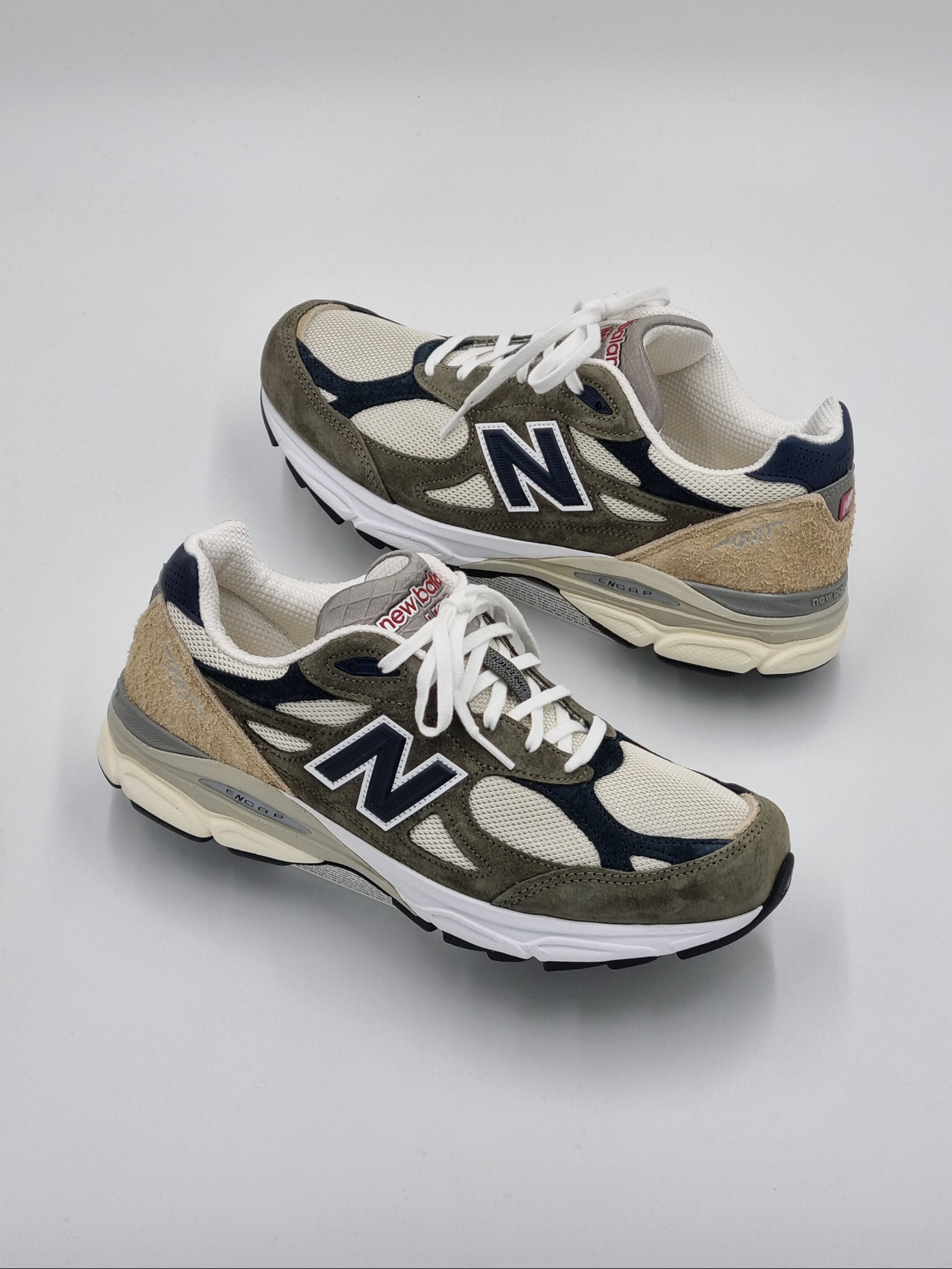 New Balance 990v3 Made in USA Olive 착용 스타일