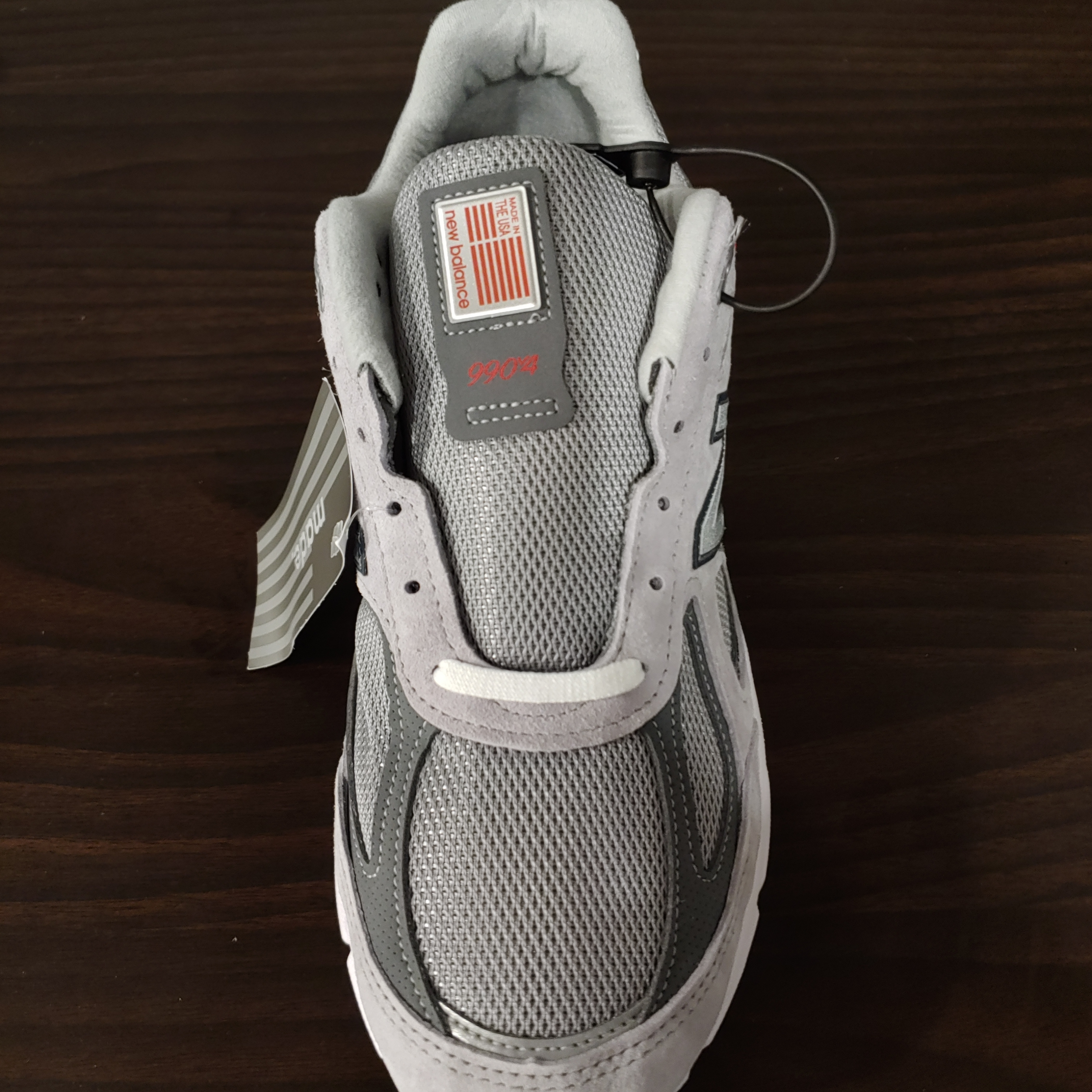 New Balance 990vs4 Made in USA Grey 착용 스타일 - 1