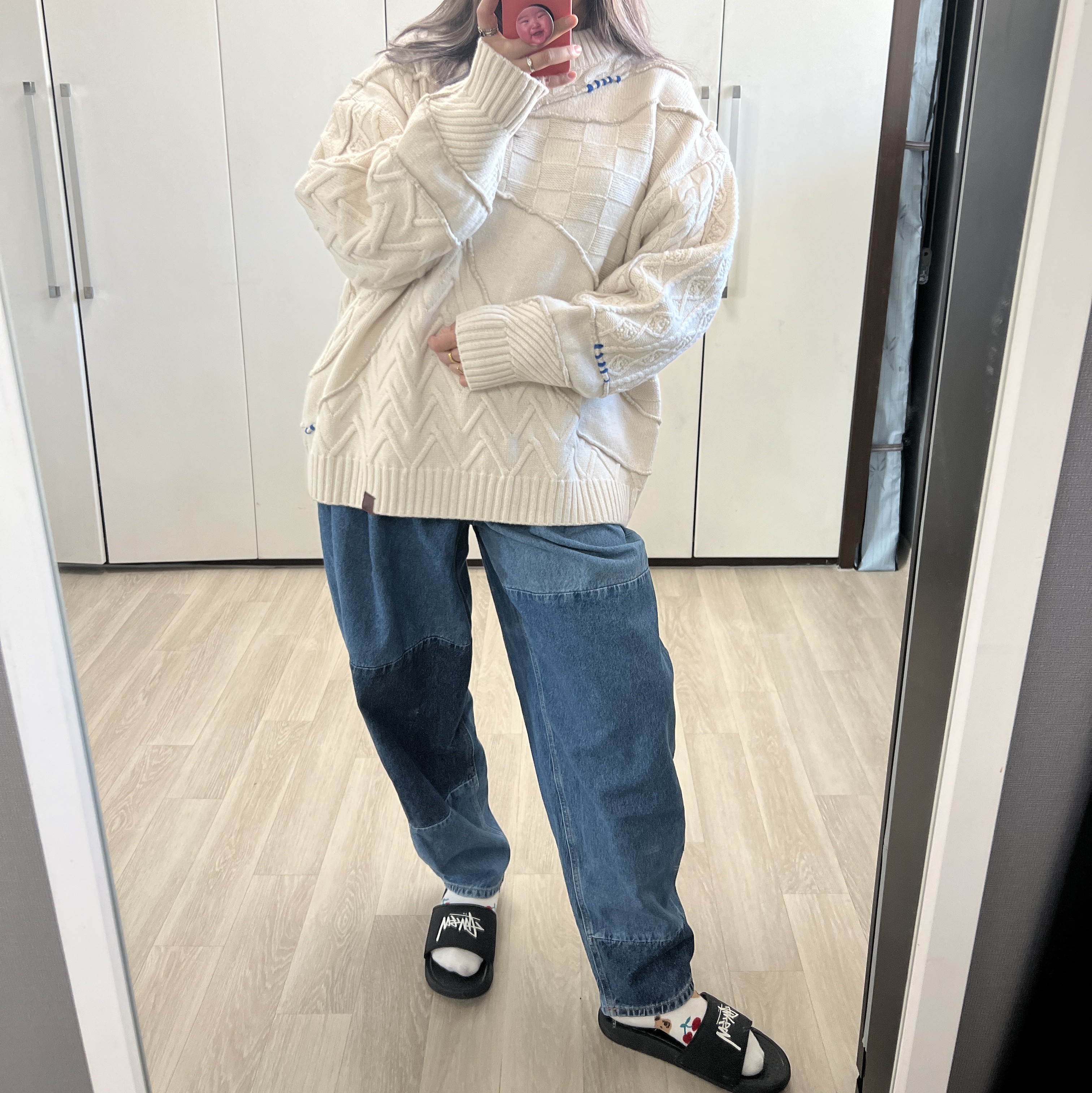Zara x Ader Error Patchwork Oversize Knit Sweater Cream, Zara x Ader Error Barrel Leg Jeans Blue 착용 스타일